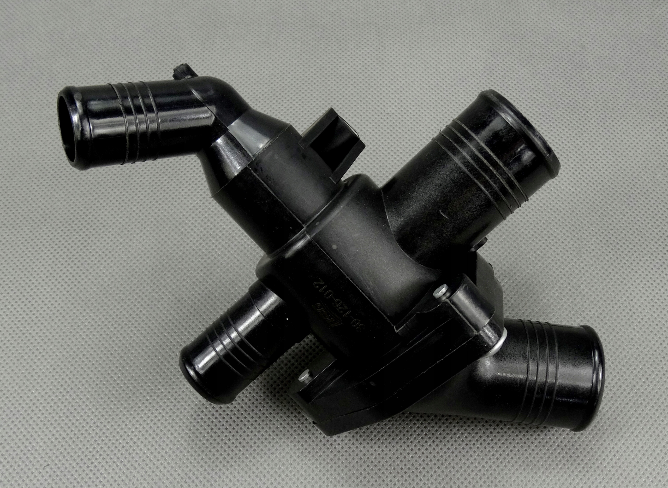 OBUDOWA TERMOSTATU KPL FORD TRANSIT MK6 2000 -2006 Producent części BSG