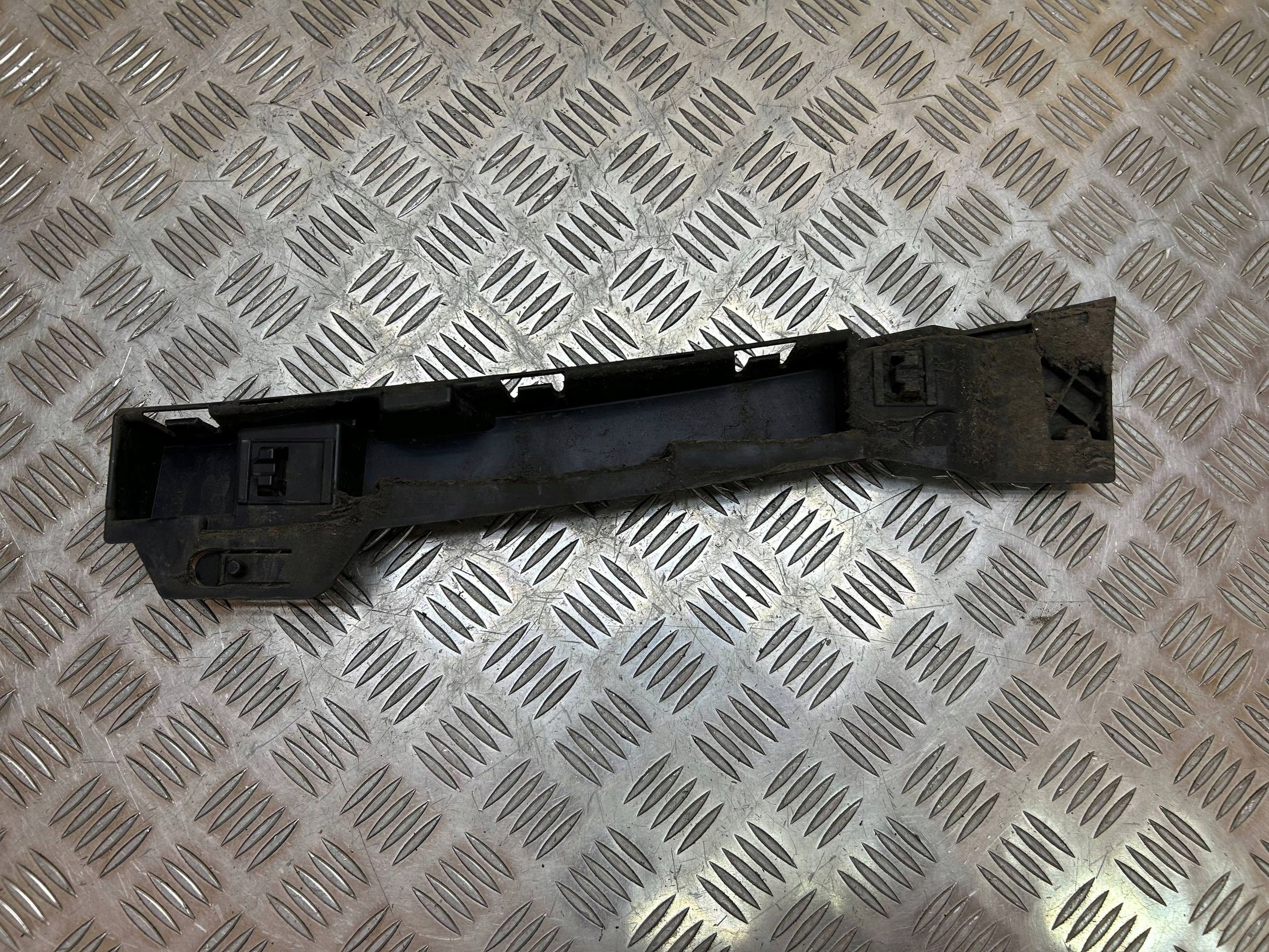 support mouldings progowej R4 BMW 1 F20 2013 7264360