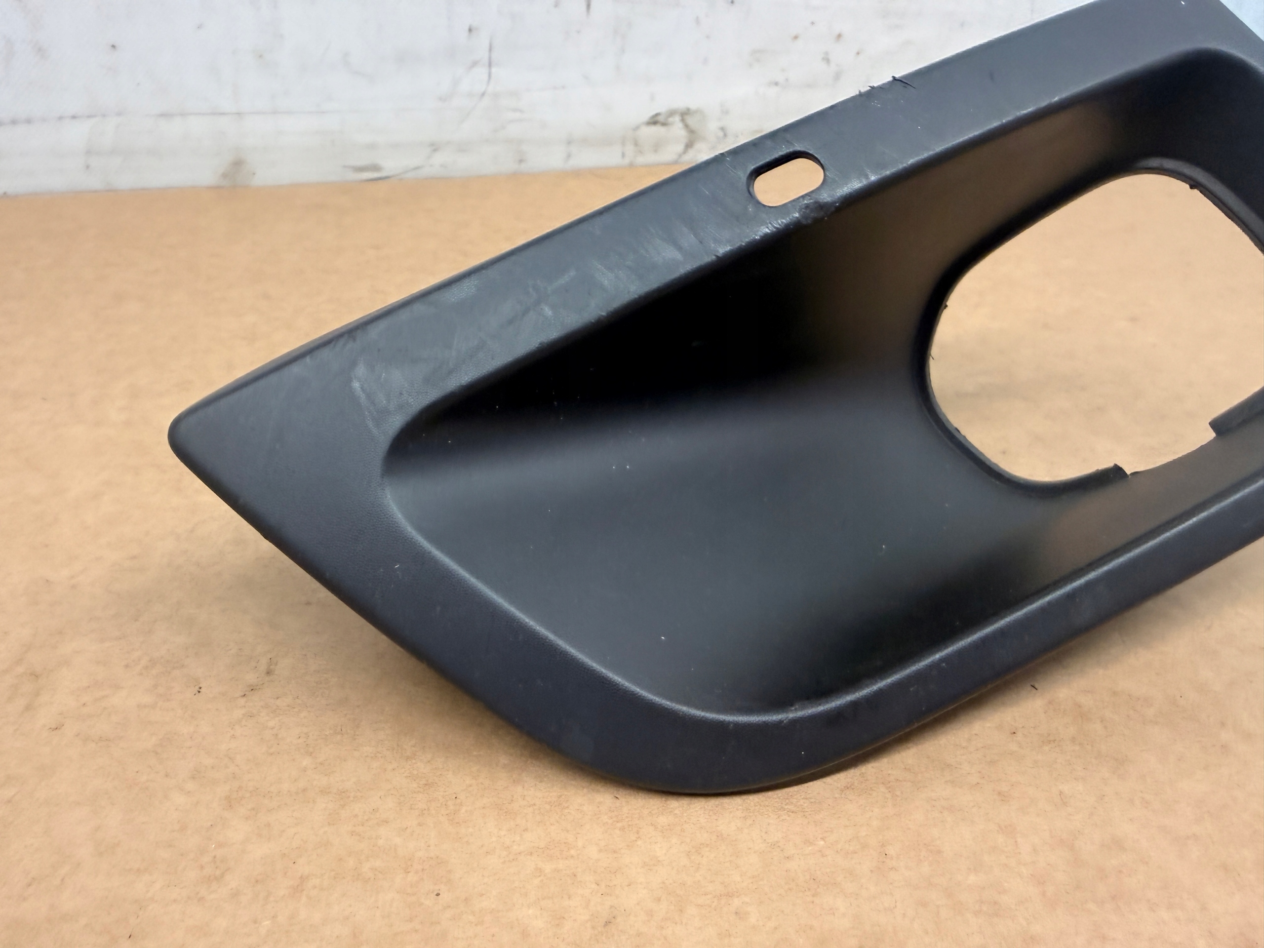 Berlingo IV grid of a bumper right front 9816770680