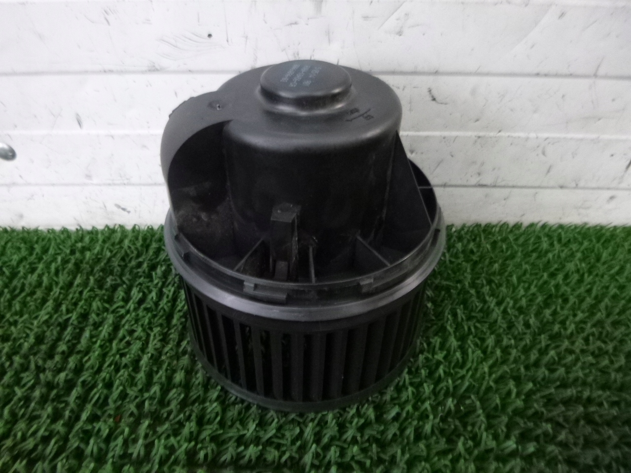 KUGA MK2 12- fan heating AV6N-18456-CA