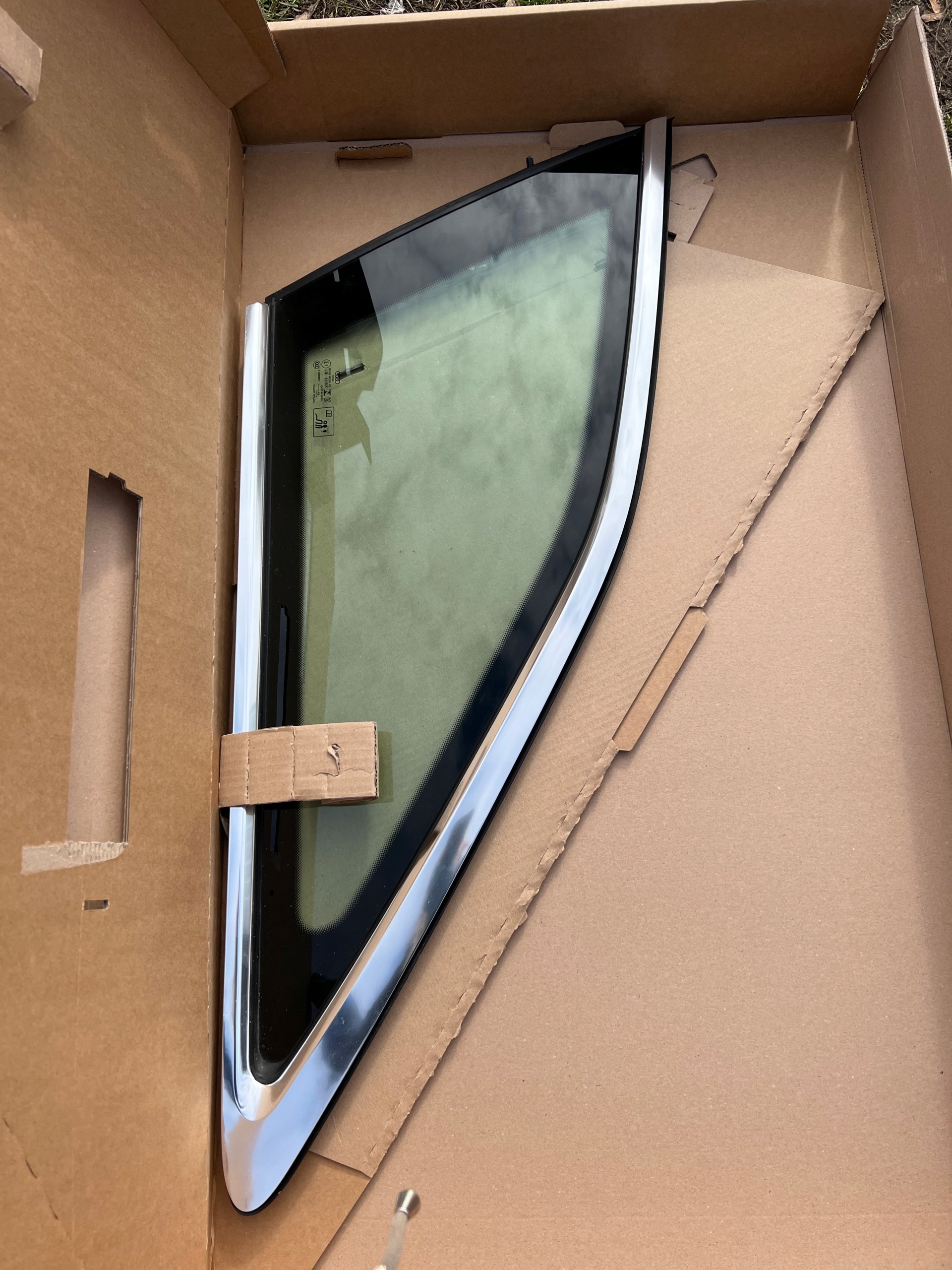 SZYBA BOCZNA AUDI A6 S6 QUATTRO AVANT 4K 4K9