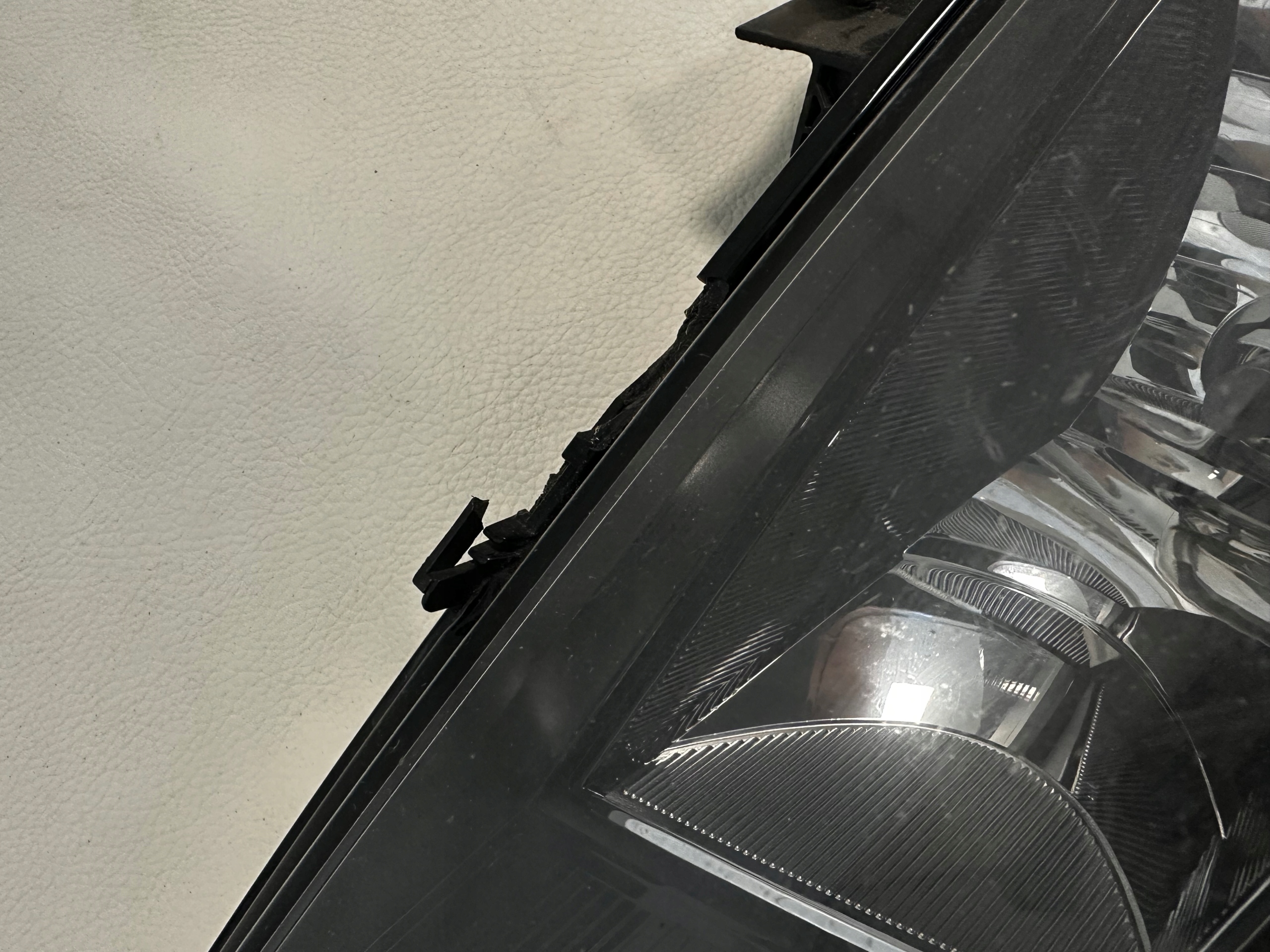 VW TOURAN II NEBELSCHEINWERFER RECHTS 5TA