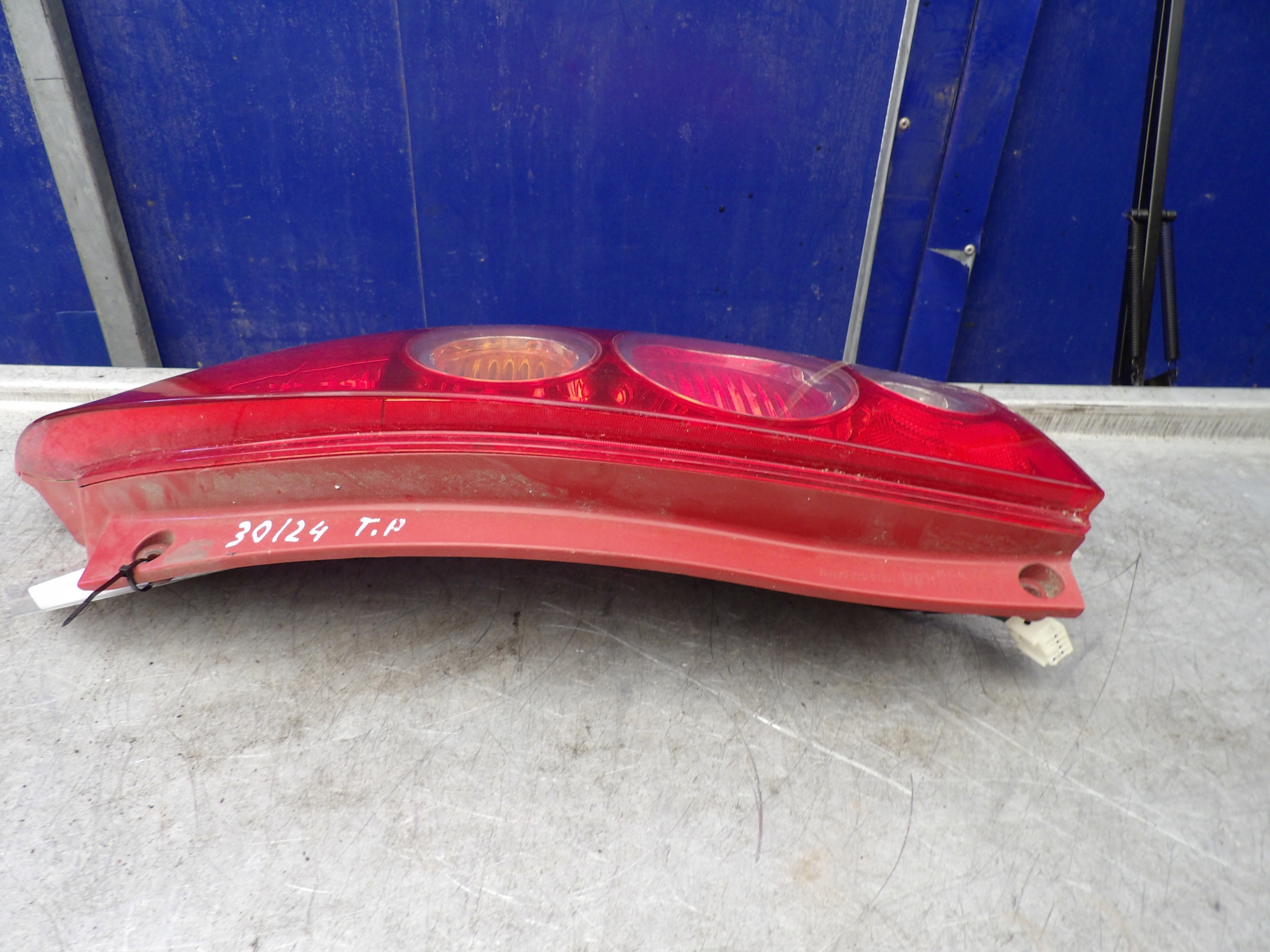 Mazda Premacy light rear right lift