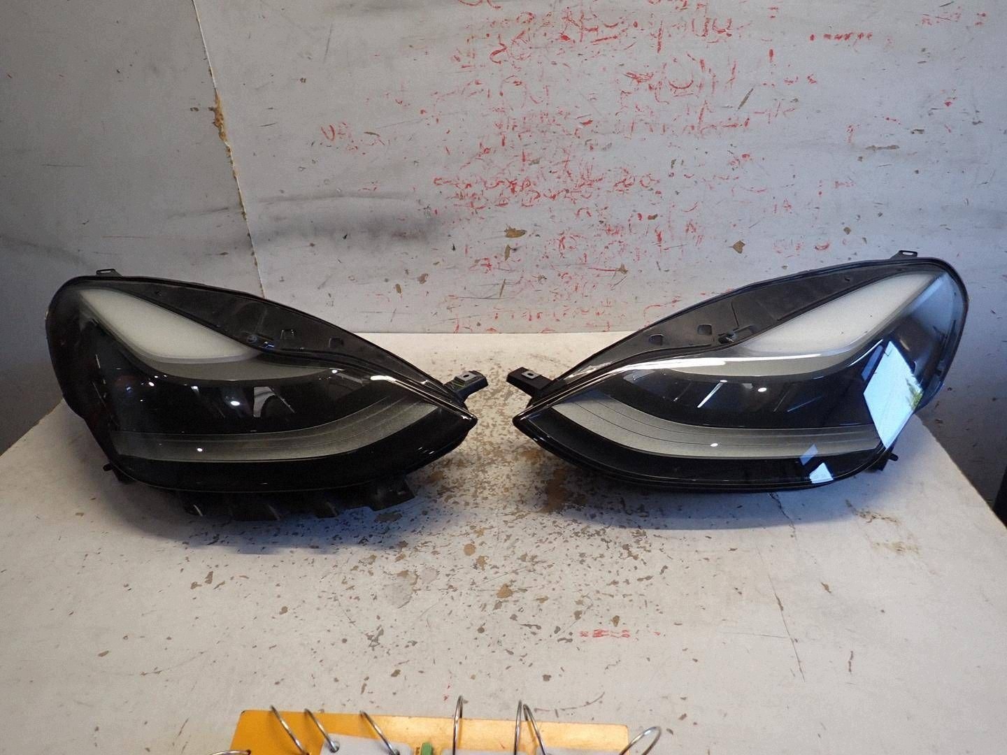 light front front right TESLA 3 2017- FULL LED 1514953-00-D