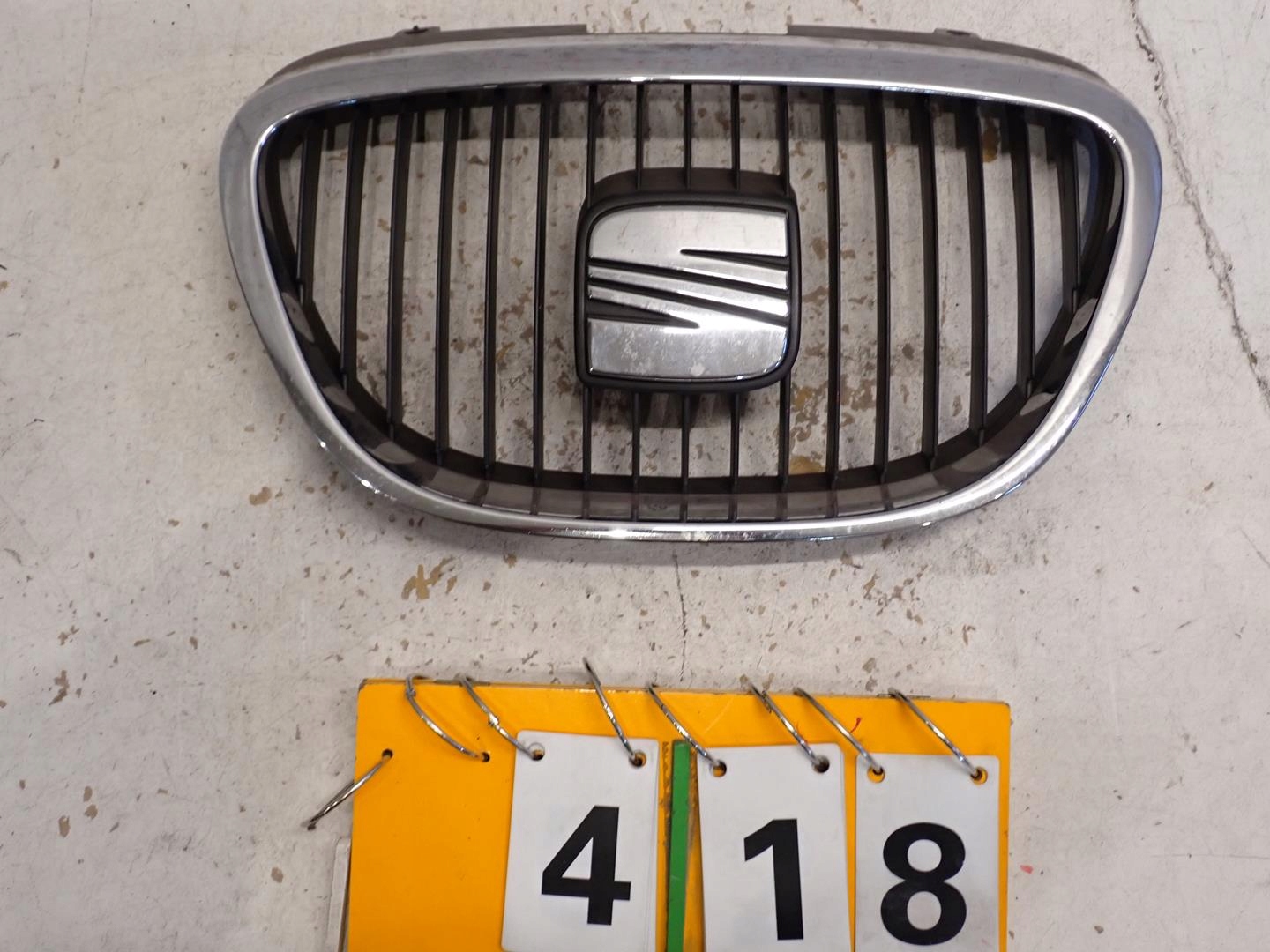 grille SEAT ALTEA TOLEDO 2004- 5P0853654