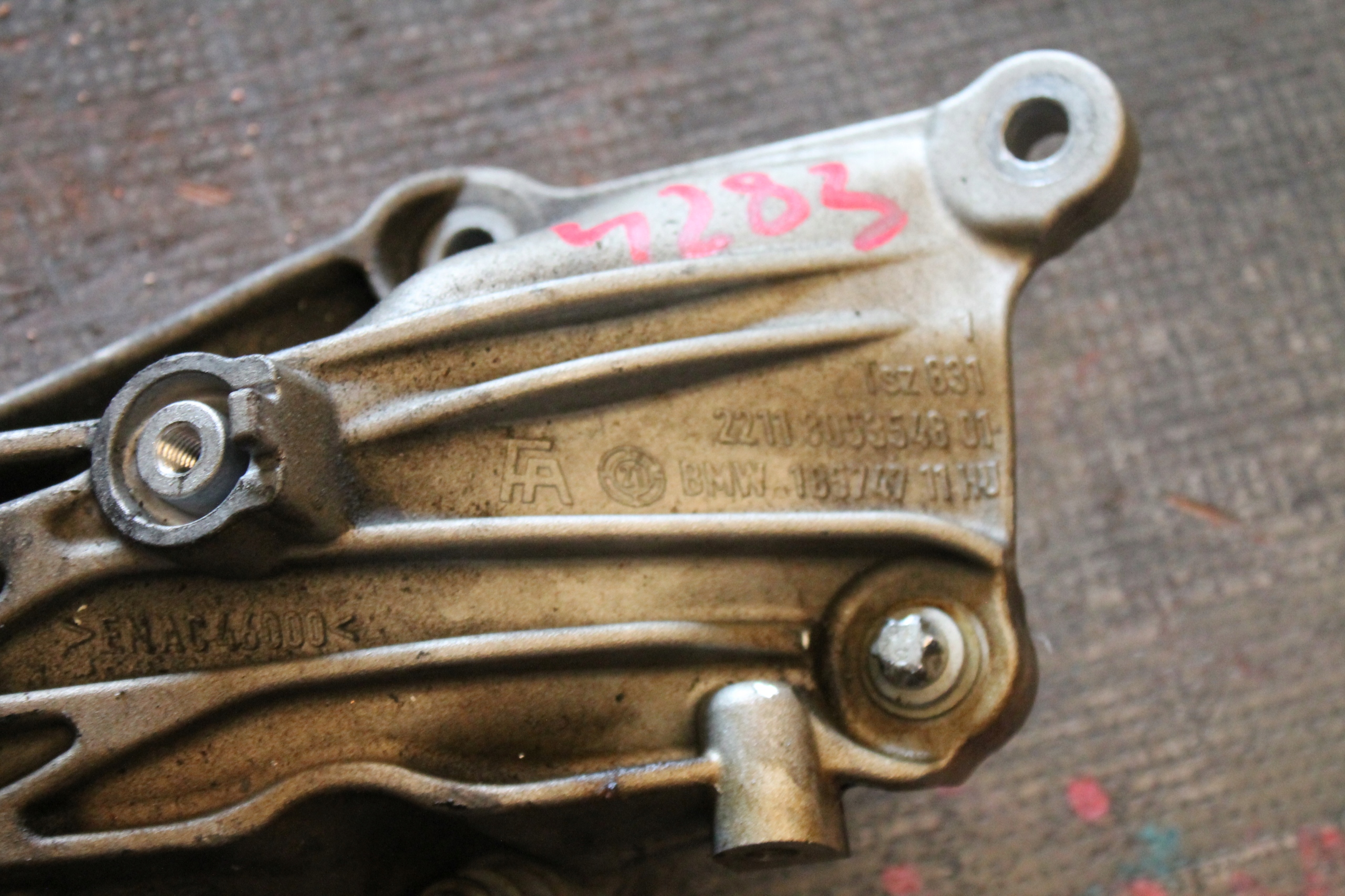 4283. holder engine mount BMW M4 8053548