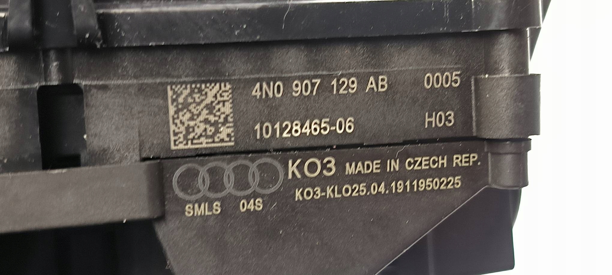 Commodo essuie glace 4N0907129AB AUDI A4 B9