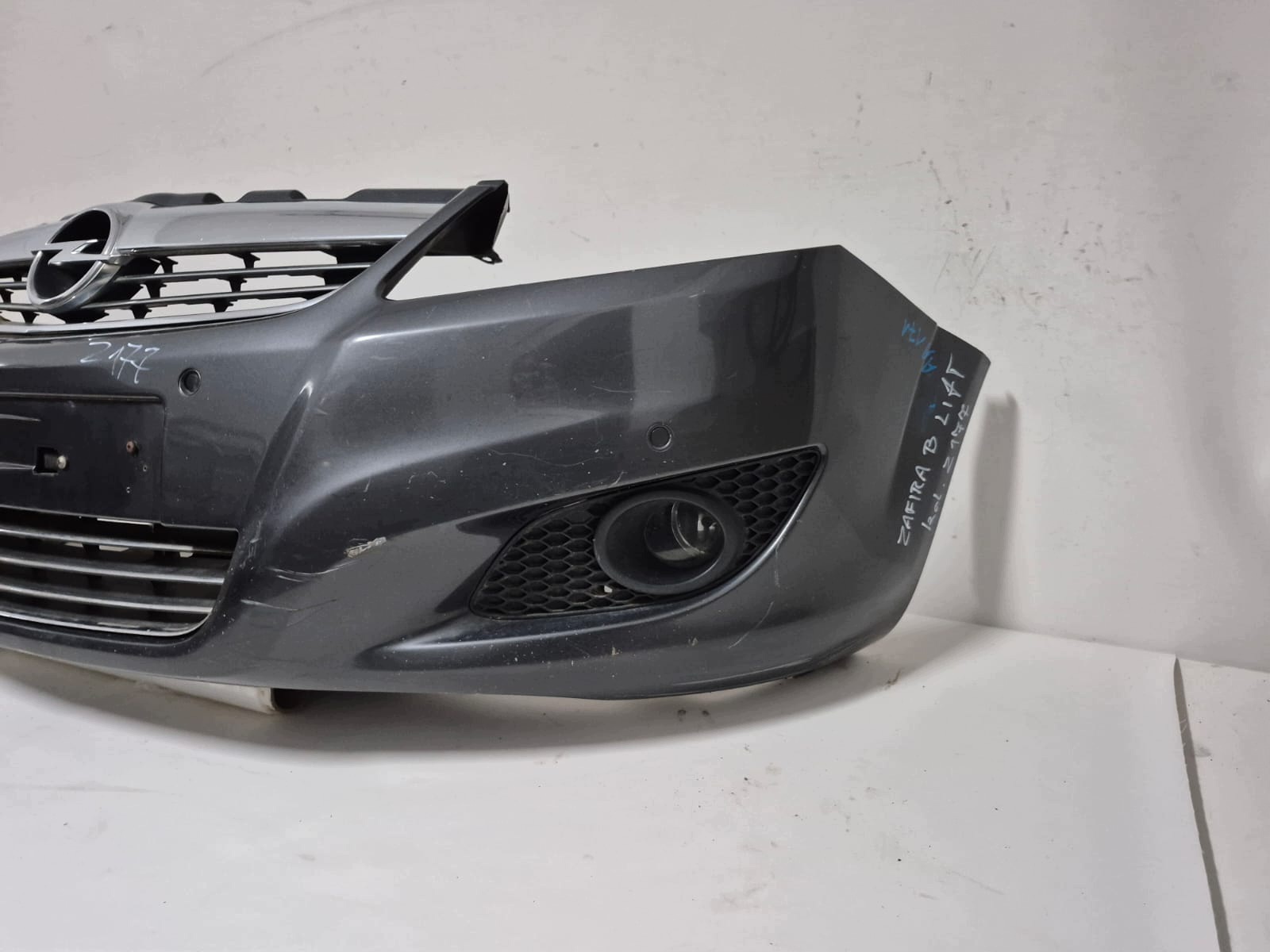 OPEL ZAFIRA B LIFT 08- bumper front front 4XPDC 325769024 LAK.Z177
