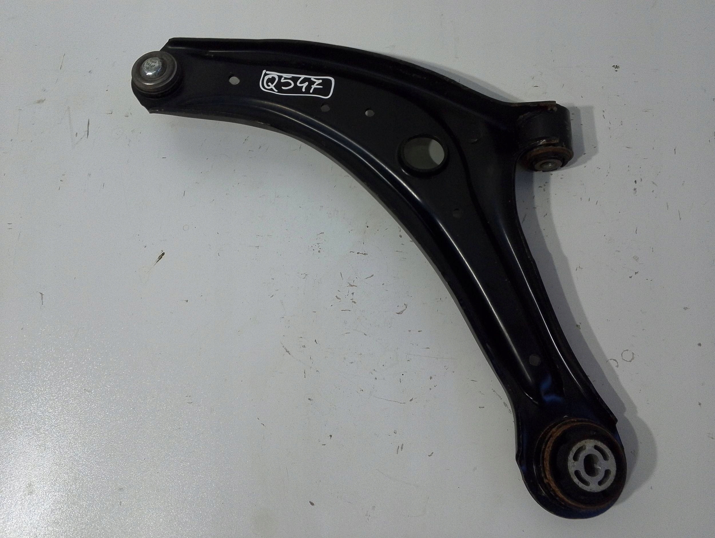 Ford Fiesta MK8 arm front right H1BC3042R (Q547)