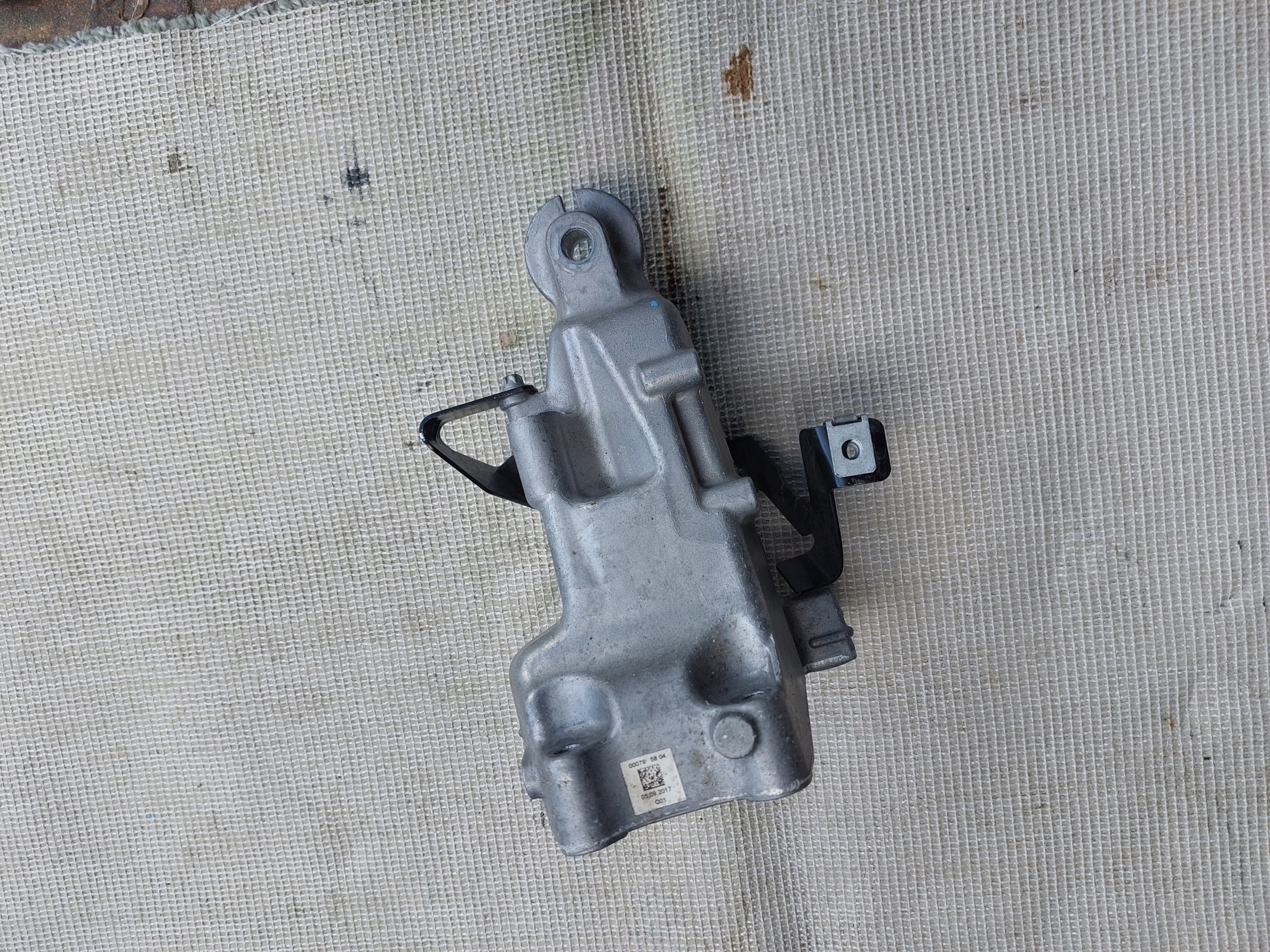 A6512235804 - Лапа кронштейн двигуна MERCEDES V клас W447 2.2 D