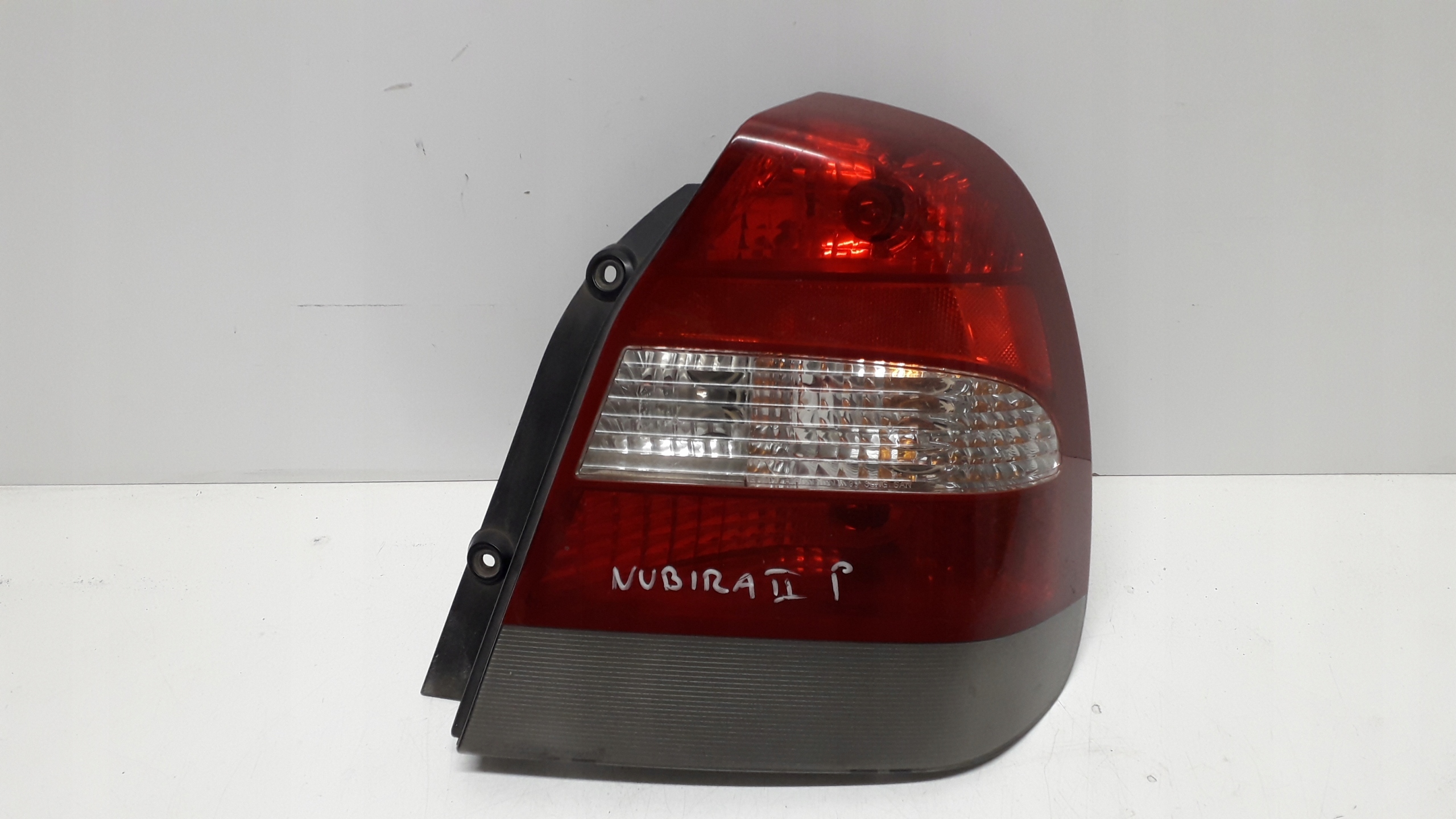 DAEWOO NUBIRA II 4D SEDAN 99-03 LAMPA PRAWA TYLNA