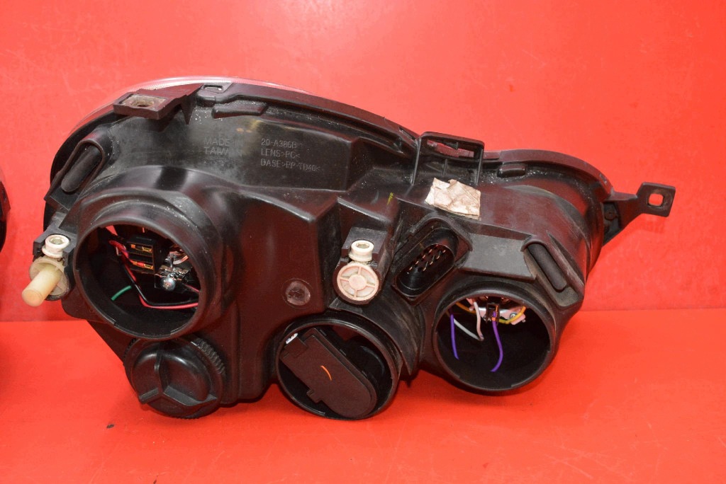 head lights front front KOMPLET EU VW POLO 4 IV 9N 01-05