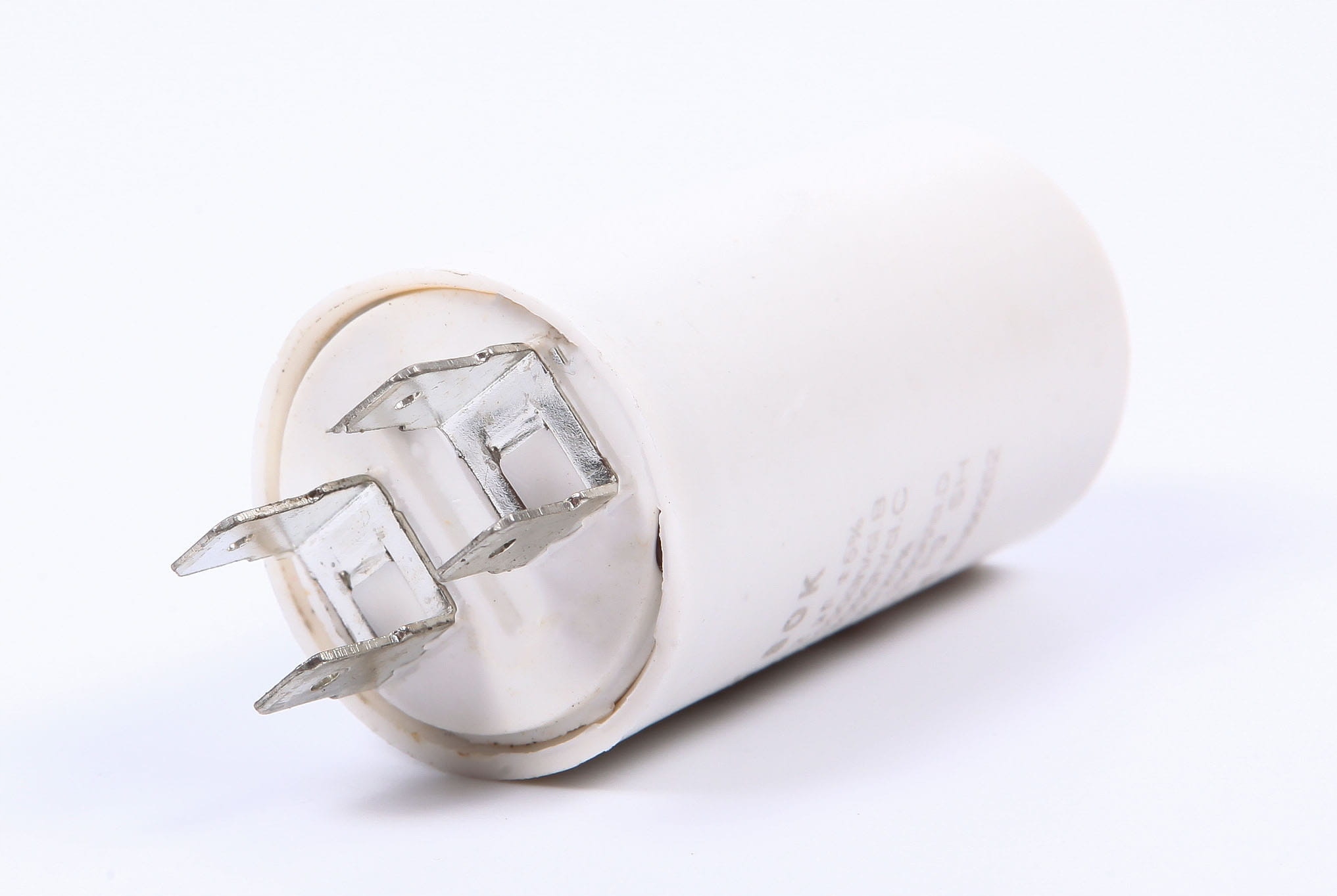 Kondensator rozruchowy 16uF Stan opakowania oryginalne