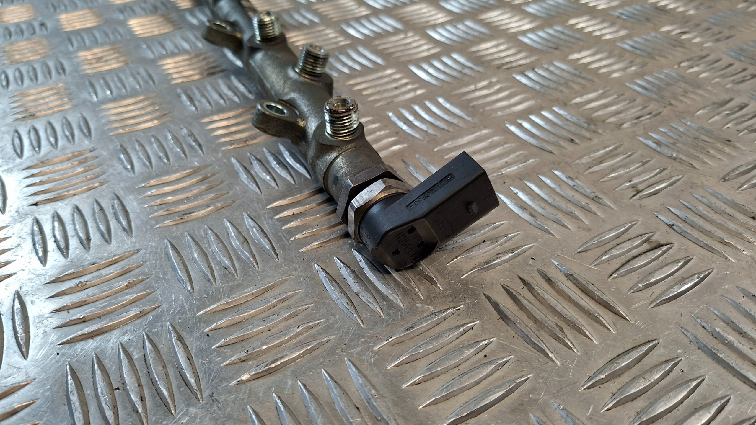 Rampe injection Z avec capteurs BMW E61 M57D25