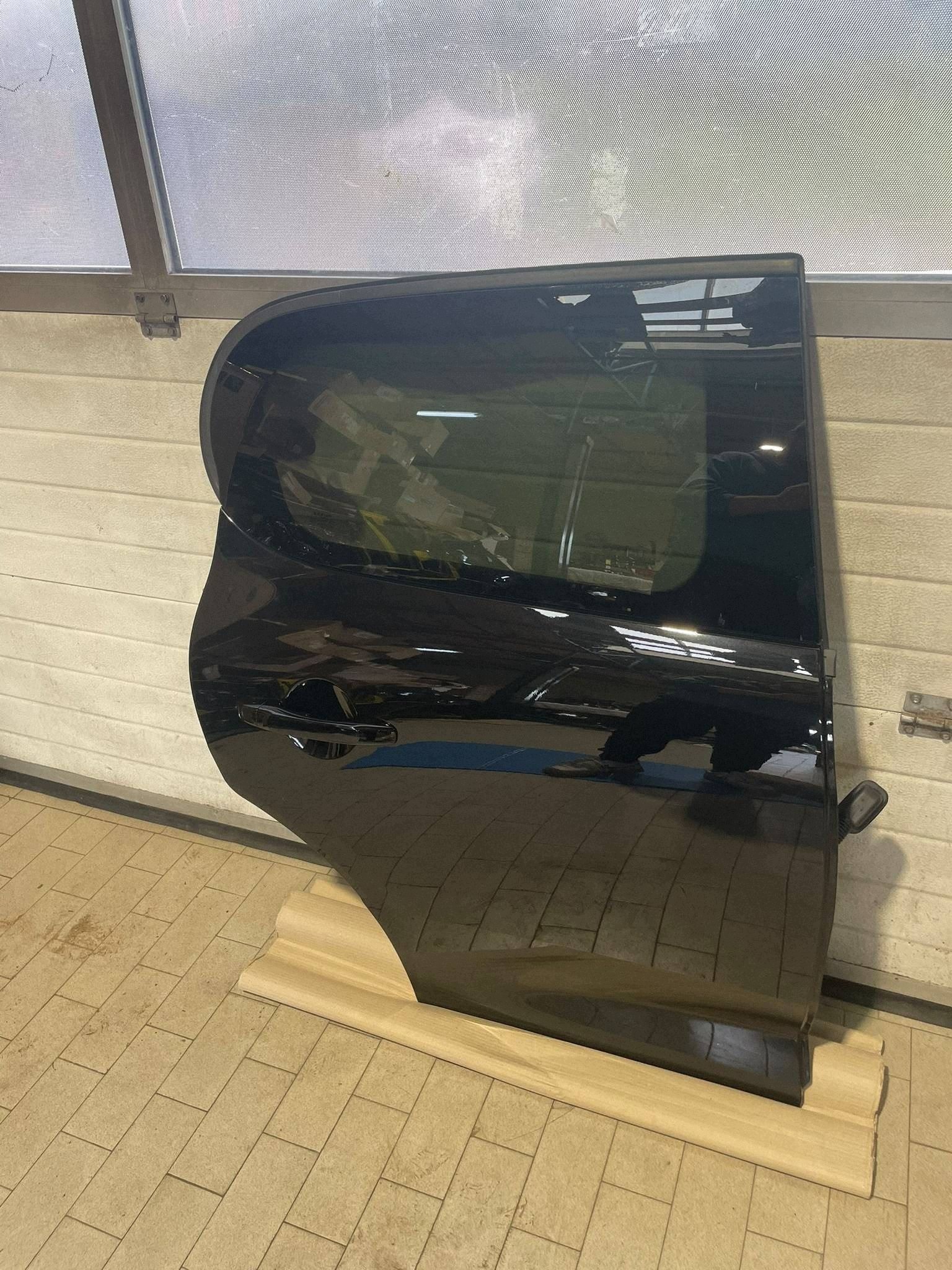 portière arrière arrière prise droit Renault Twingo e-tech TEGNE noir