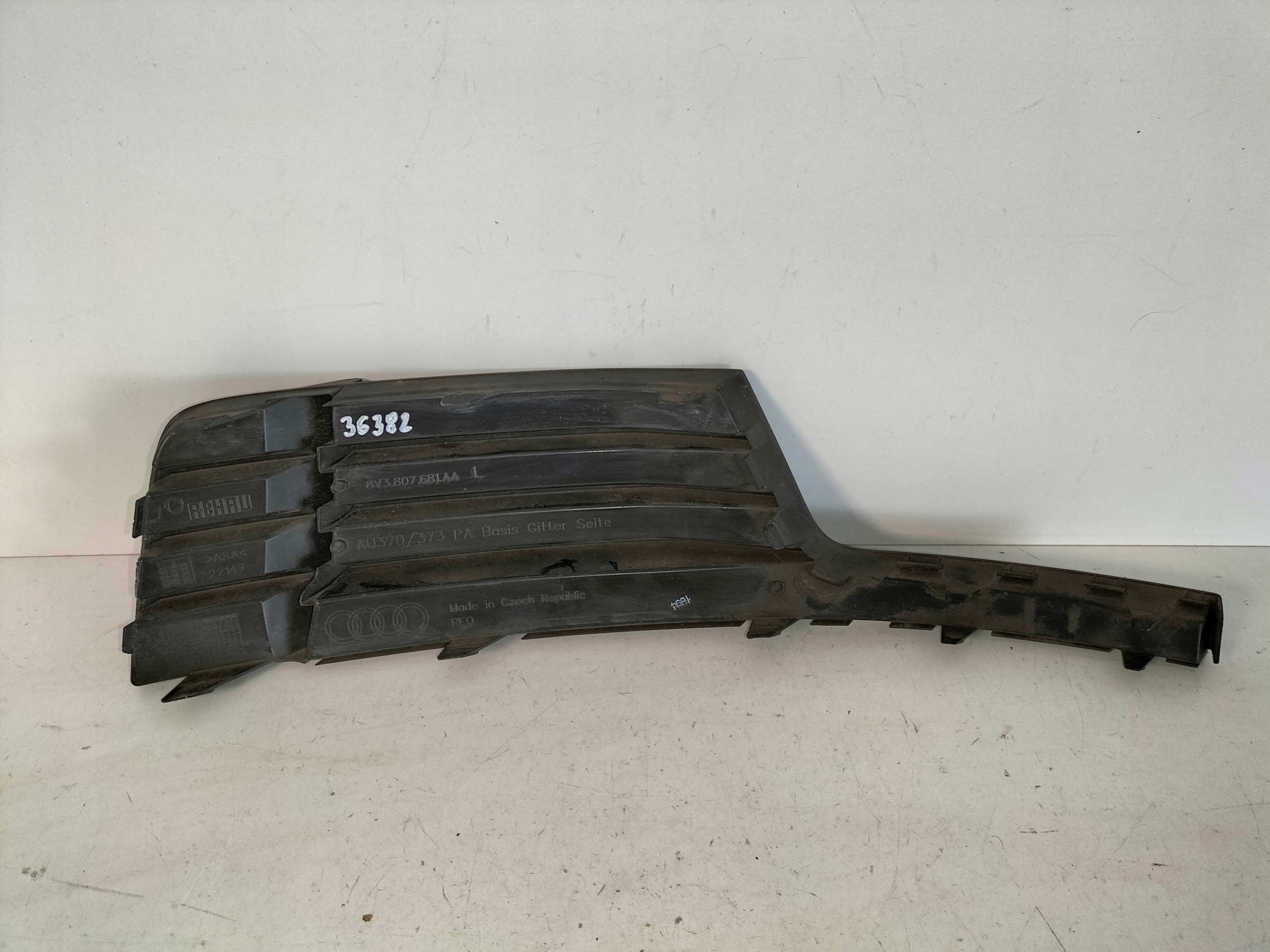 grille grid of a bumper front left AUDI A3 8V LIFT 16- HB