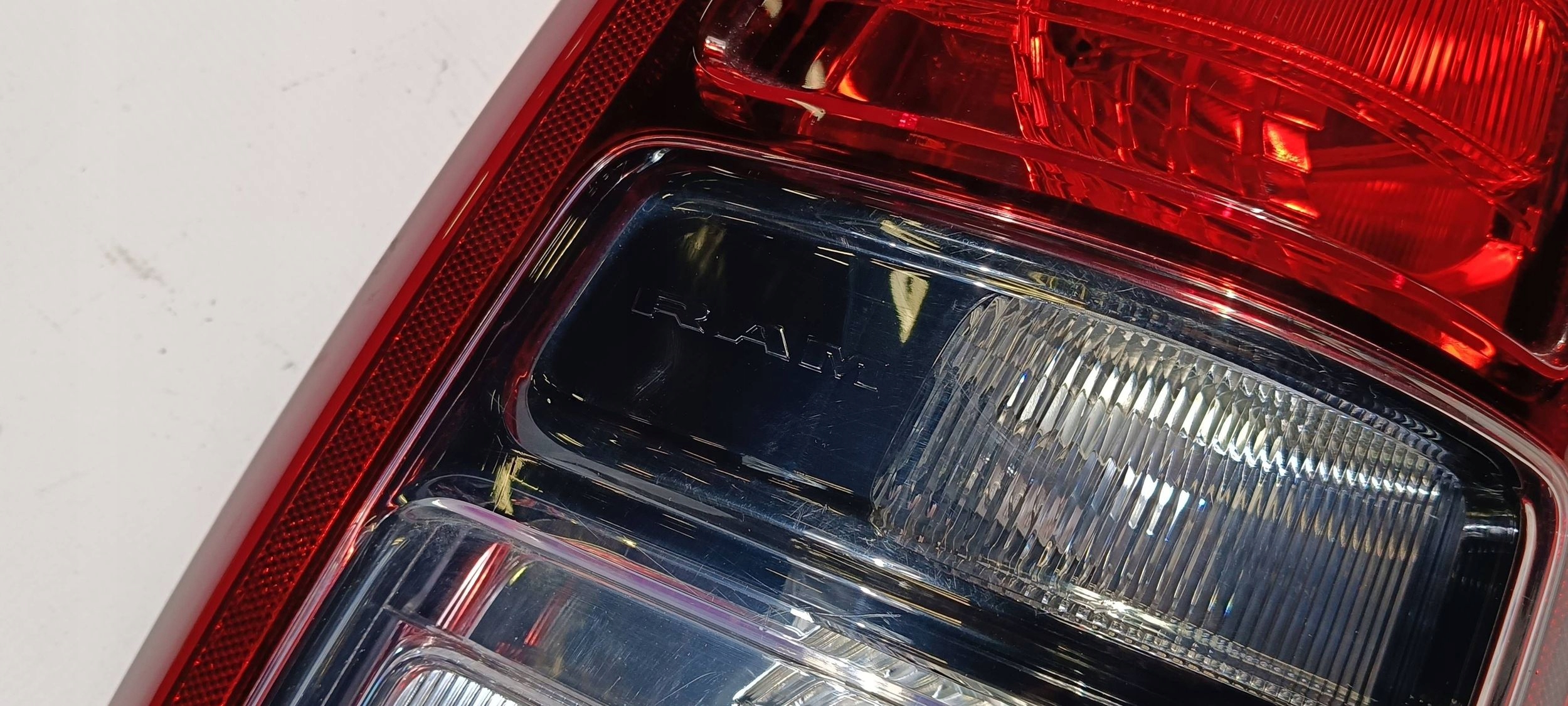 light rear part rear left original Dodge Ram 2019