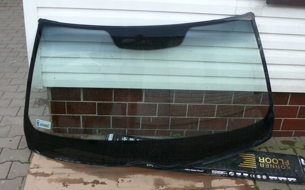 SZYBA CZOŁOWA PRZÓD PRZEDNIA MERCEDES W140