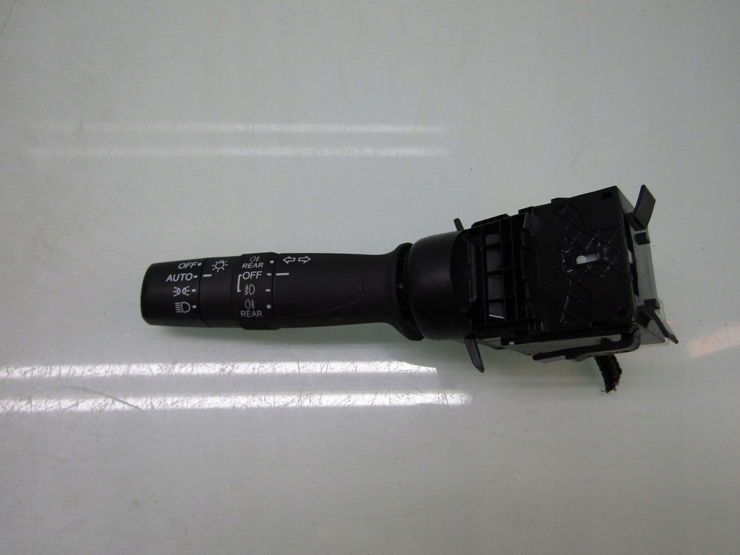 ГОД-В II8r ПЕРЕКЛЮЧАТЕЛЬ СВЕТА ШОРЫ ВКЛЮЧАТЕЛЬ