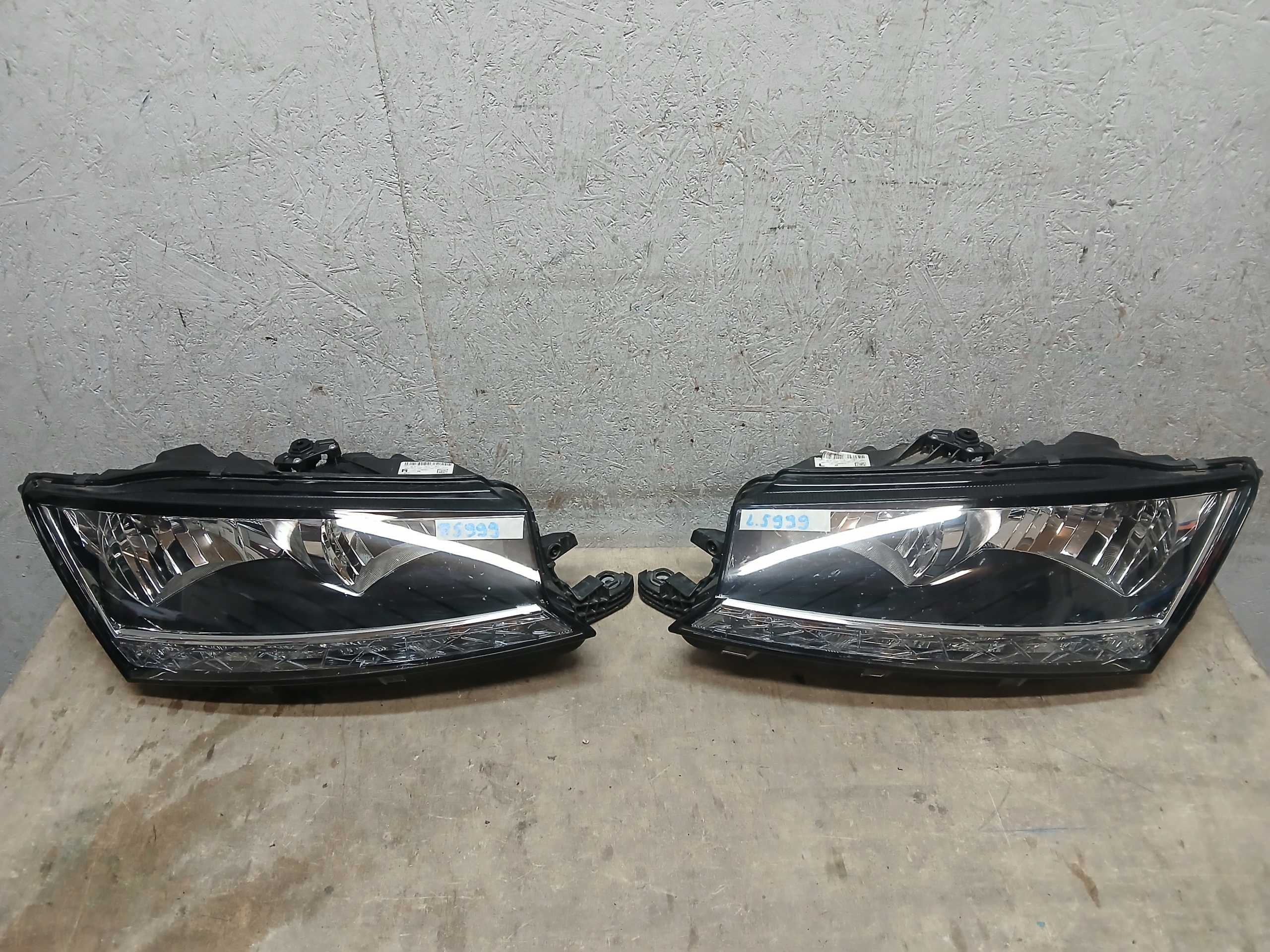 light lights front right left SKODA FABIA III 3 LIFT LED 6V1941016D