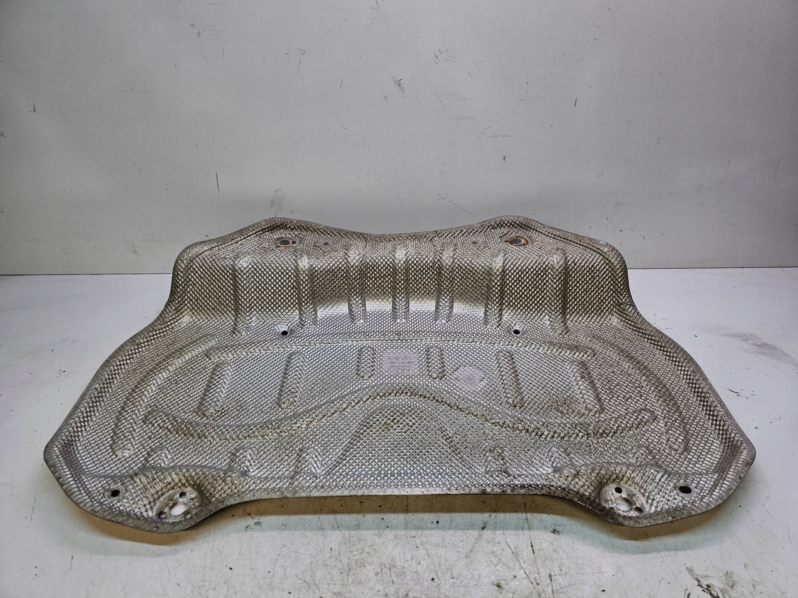 cover TERMICZNA chassis AUDI A3 8V 5Q0825701H