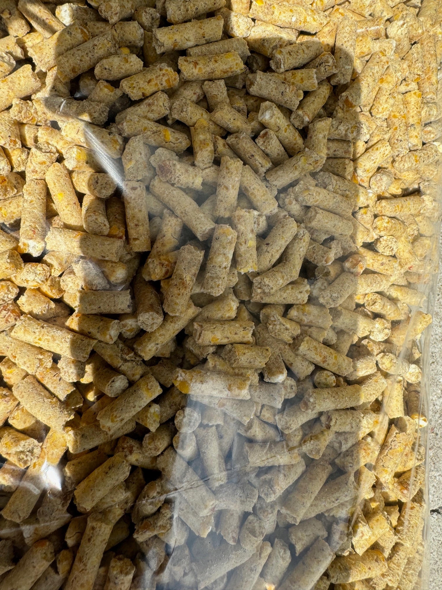 Kukuřicové pelety 20 kg Granulované přírodní rybníky jezera, slepice, ryby