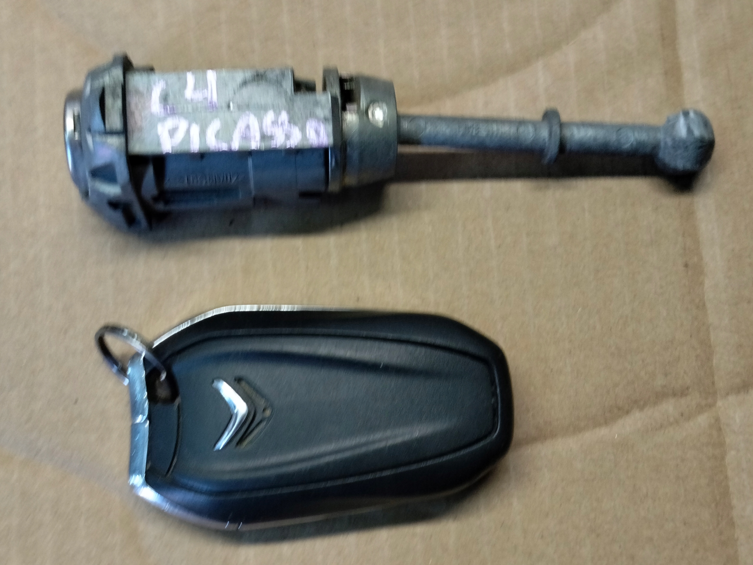 CITROEN C4 PICASSO II KLUCZYK PILOT WKŁADKA Typ samochodu Samochody osobowe