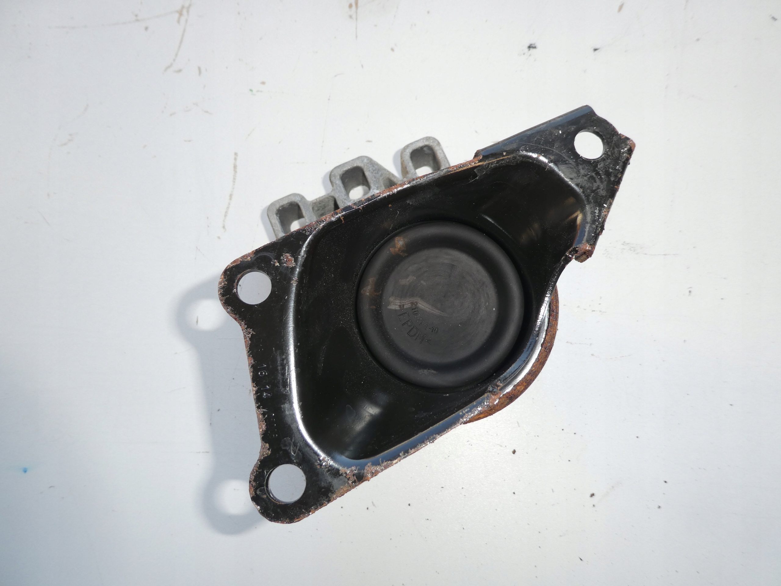 engine mount VW T6 2,0 TDI 7E0199207