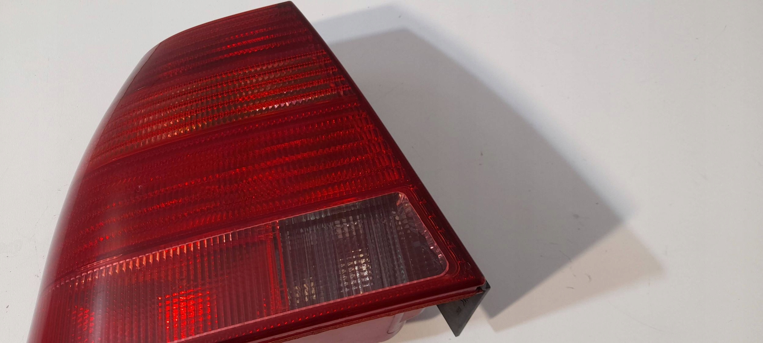 Volkswagen Bora light rear left 963685 (R441)