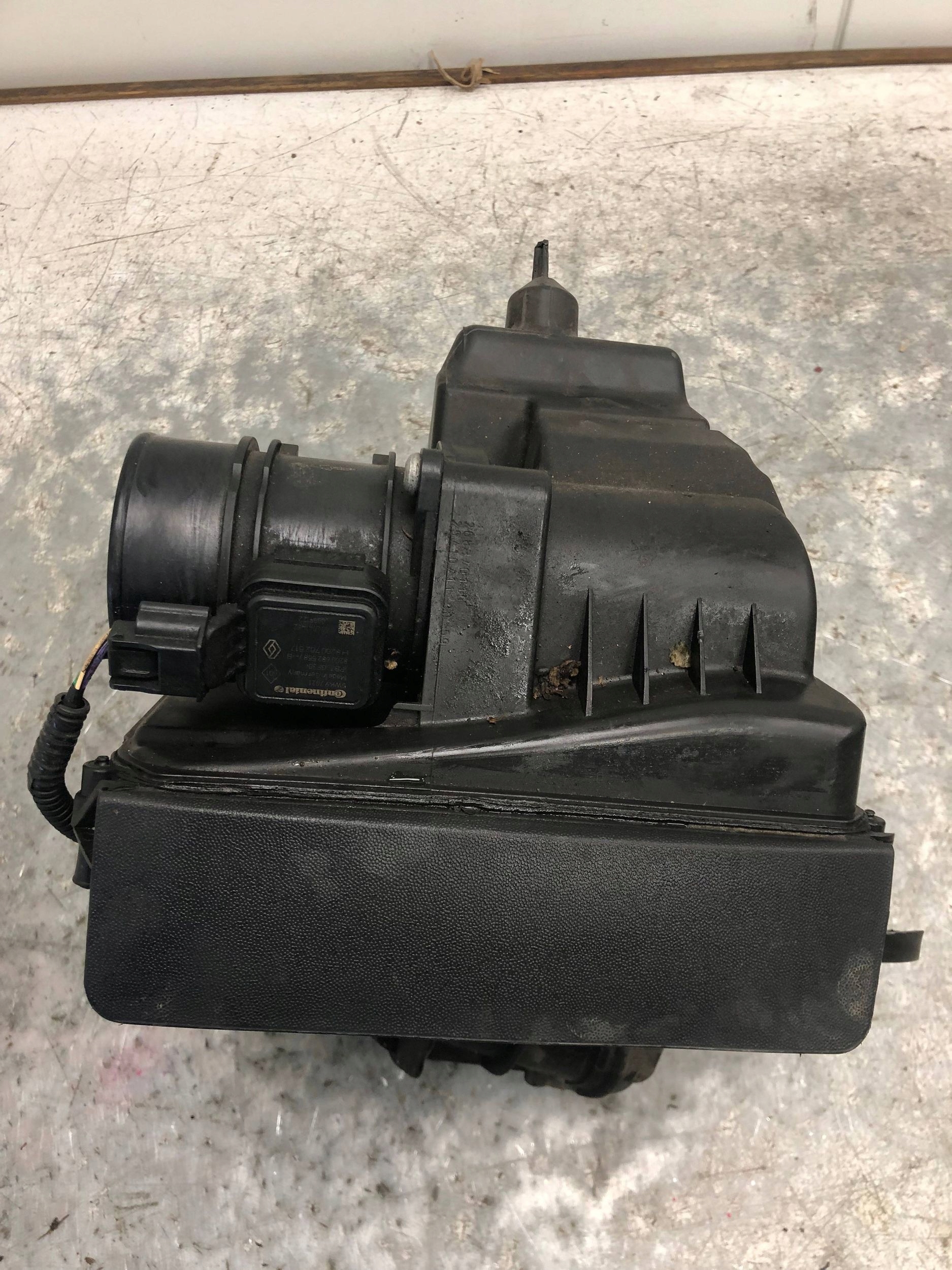 Gehäuse filter luft RENAULT SCENIC III 8200947663