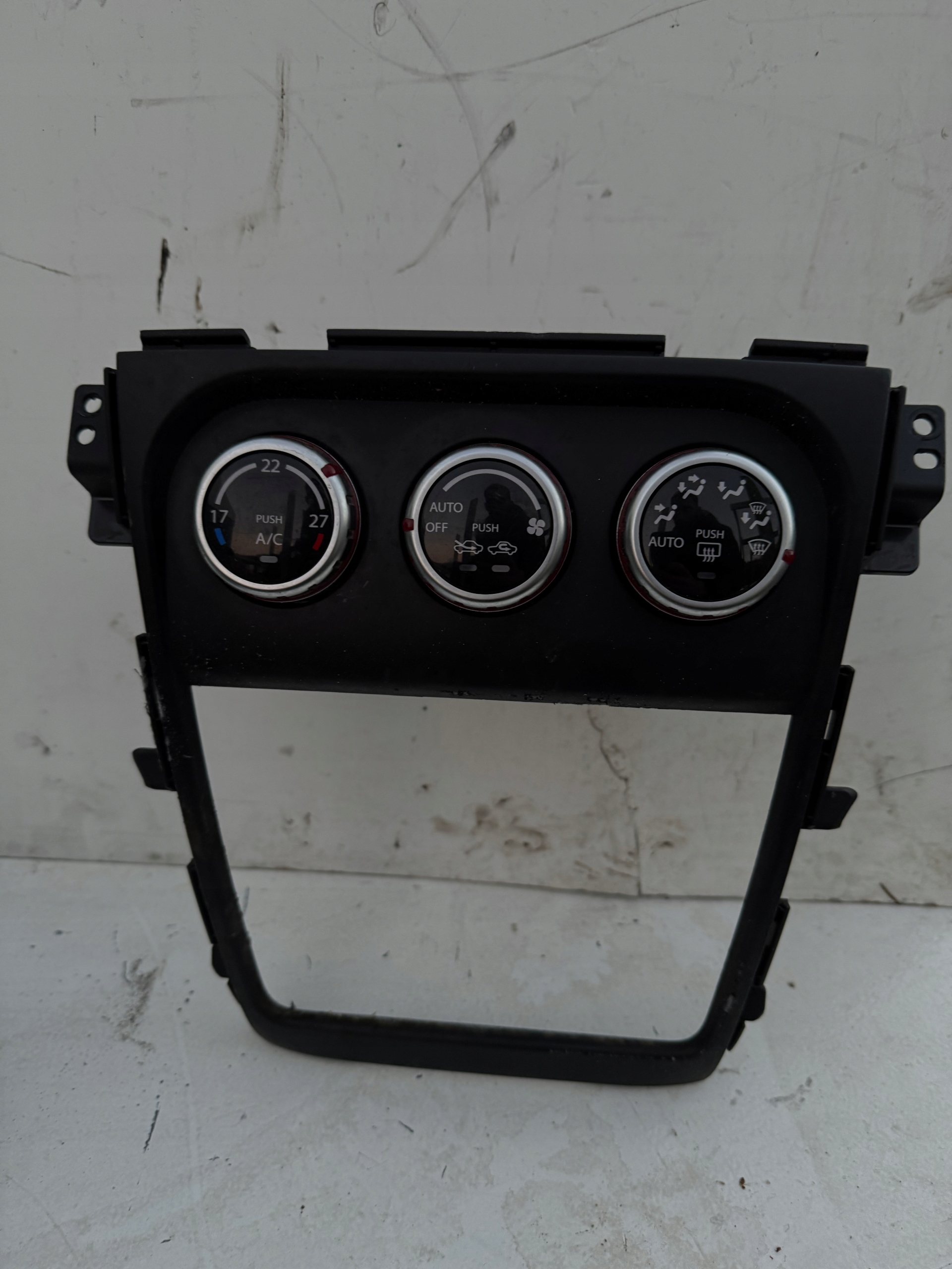 PANEL klími klimatizaci RÁM SUZUKI SX4 SX-4 39510-79J02