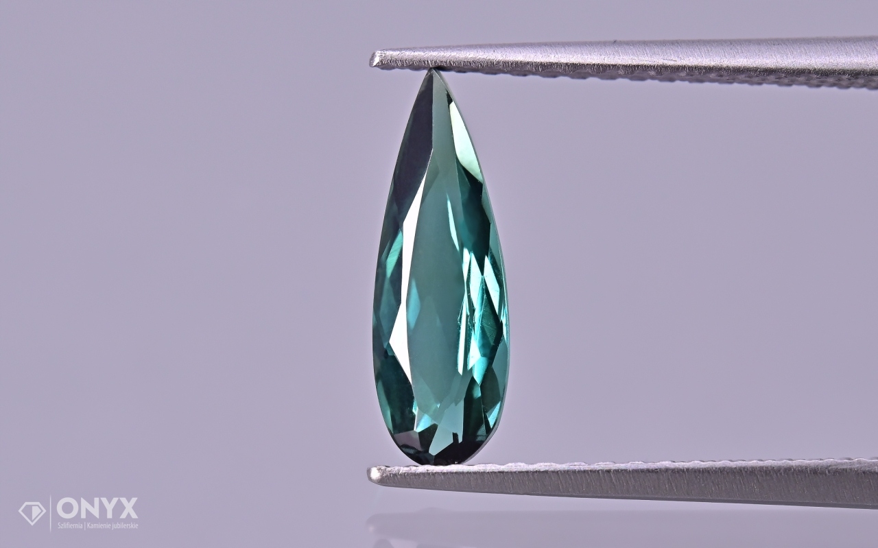 Turmalín fasetovaný slza 11,5x4 mm