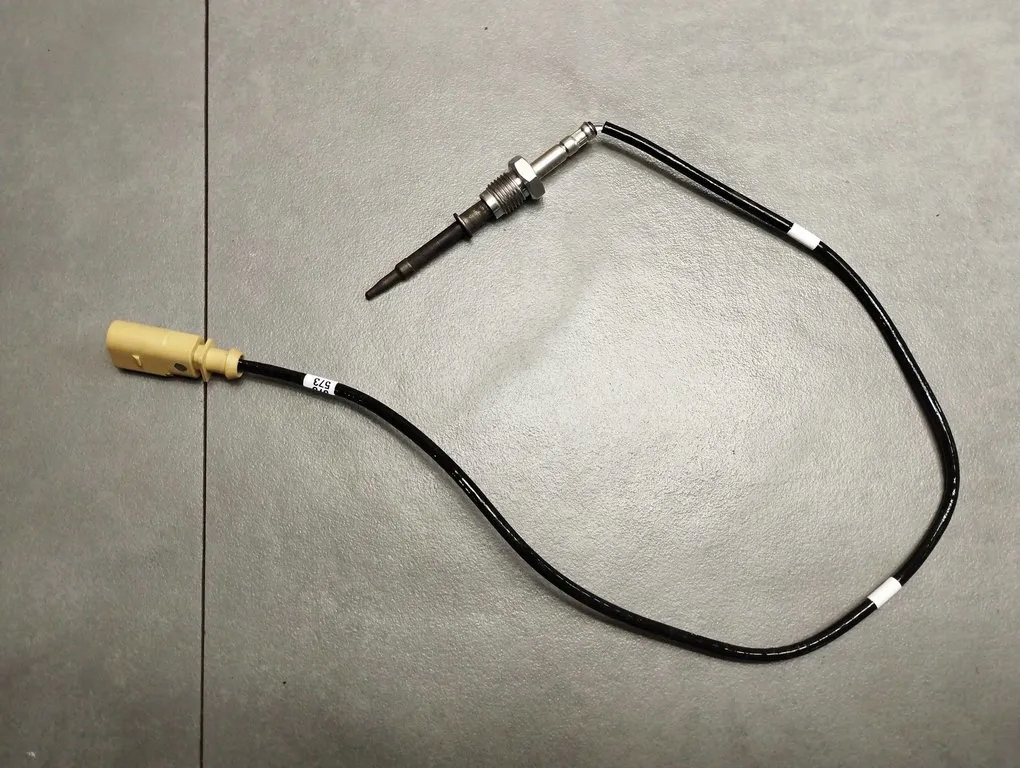 VW Touran III 5T Sensor Gase 05L906088AK