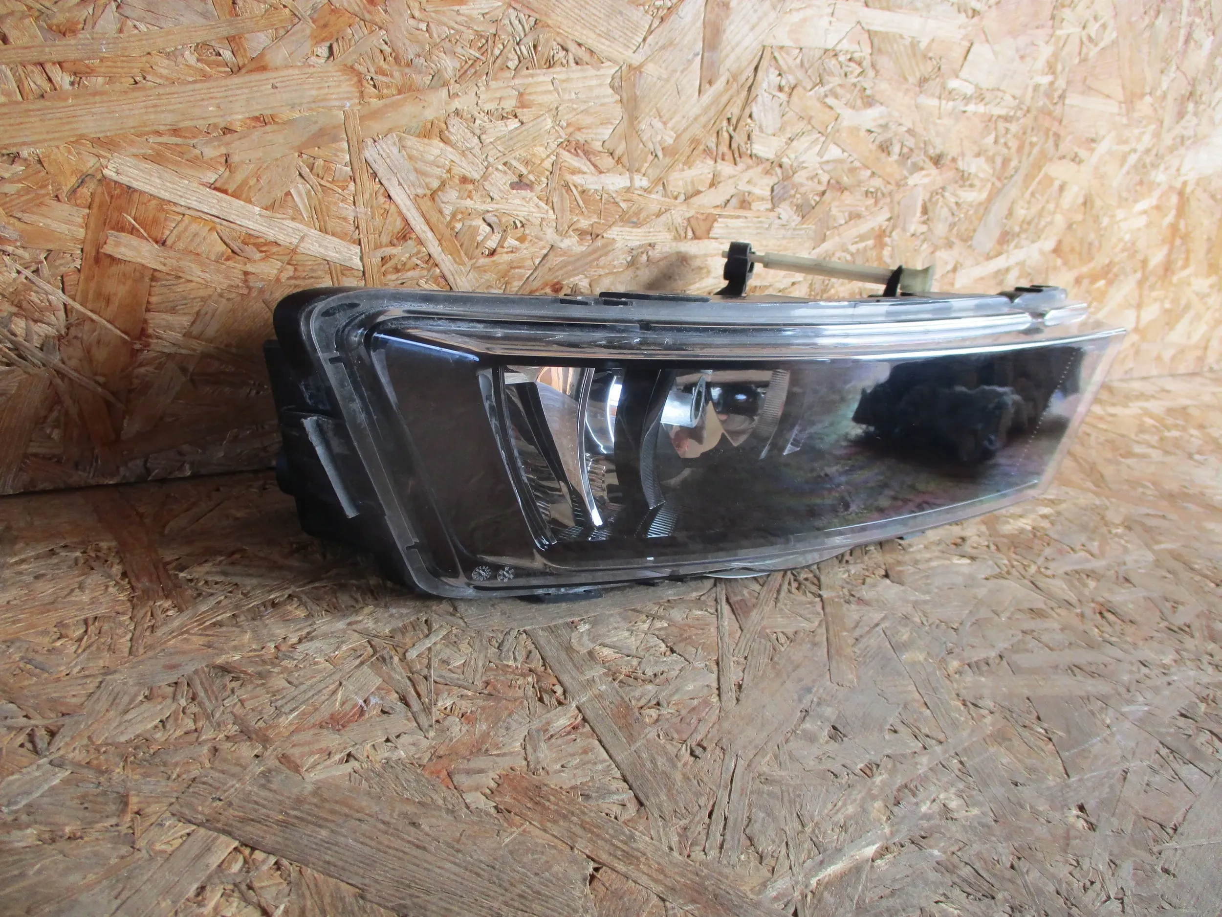 fog light right SKODA RAPID 5JA