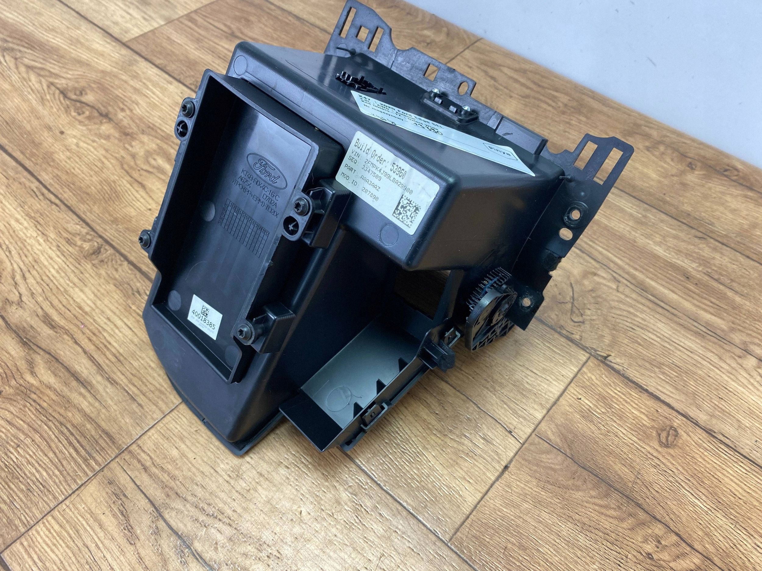 passenger compartment tunelu srodkowego Ford Edge II 2019+