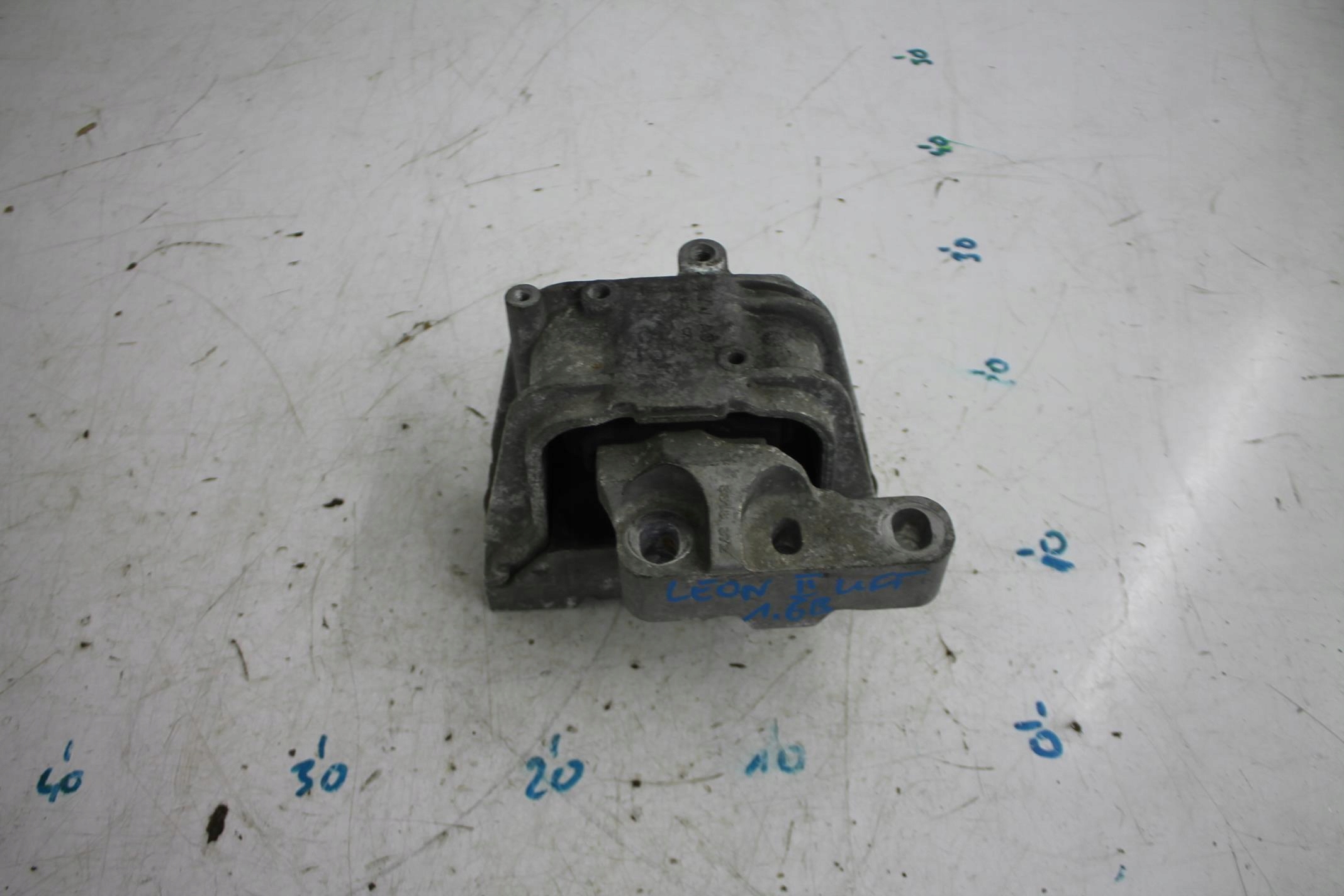 holder engine mount 1K0199262L LEON II LIFT