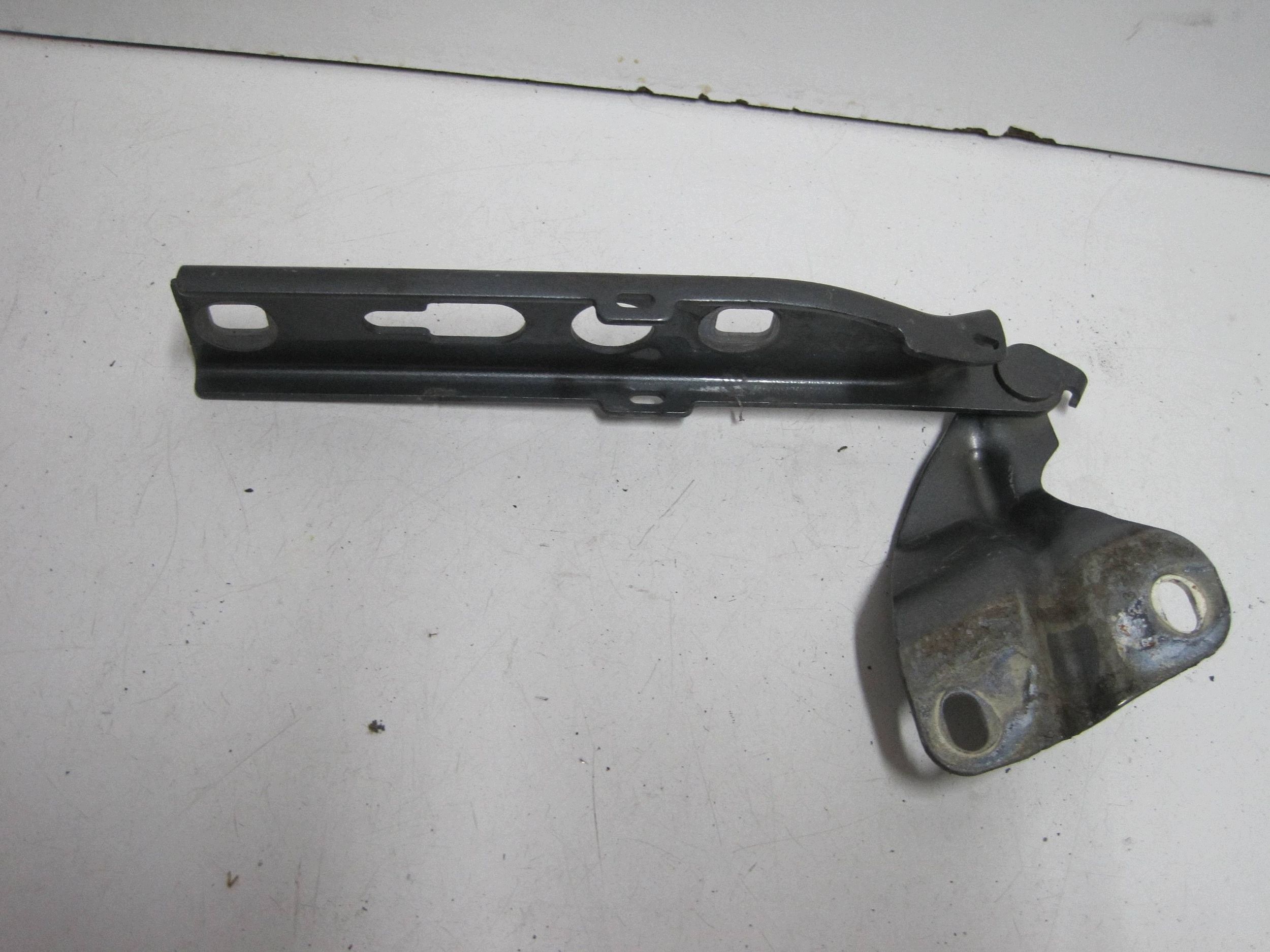 hinge bonnets right AUDI Q3 8U 8U0823302