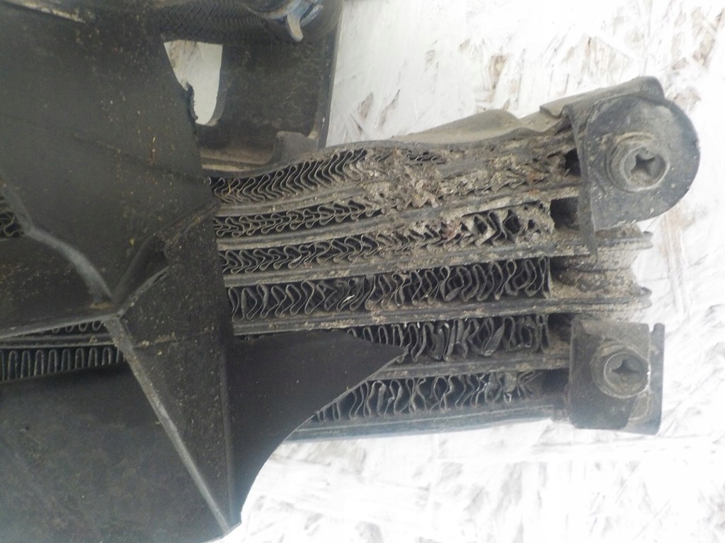 CHŁODNICZKA OLEJU LEXUS RX450 2009-2015 Producent części Lexus OE