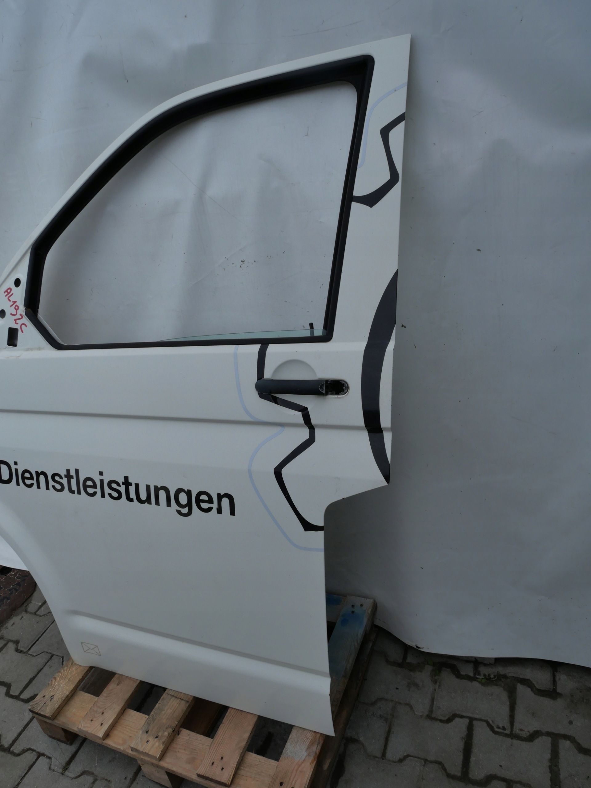 VW T5 MULTIVAN dveře levé předek