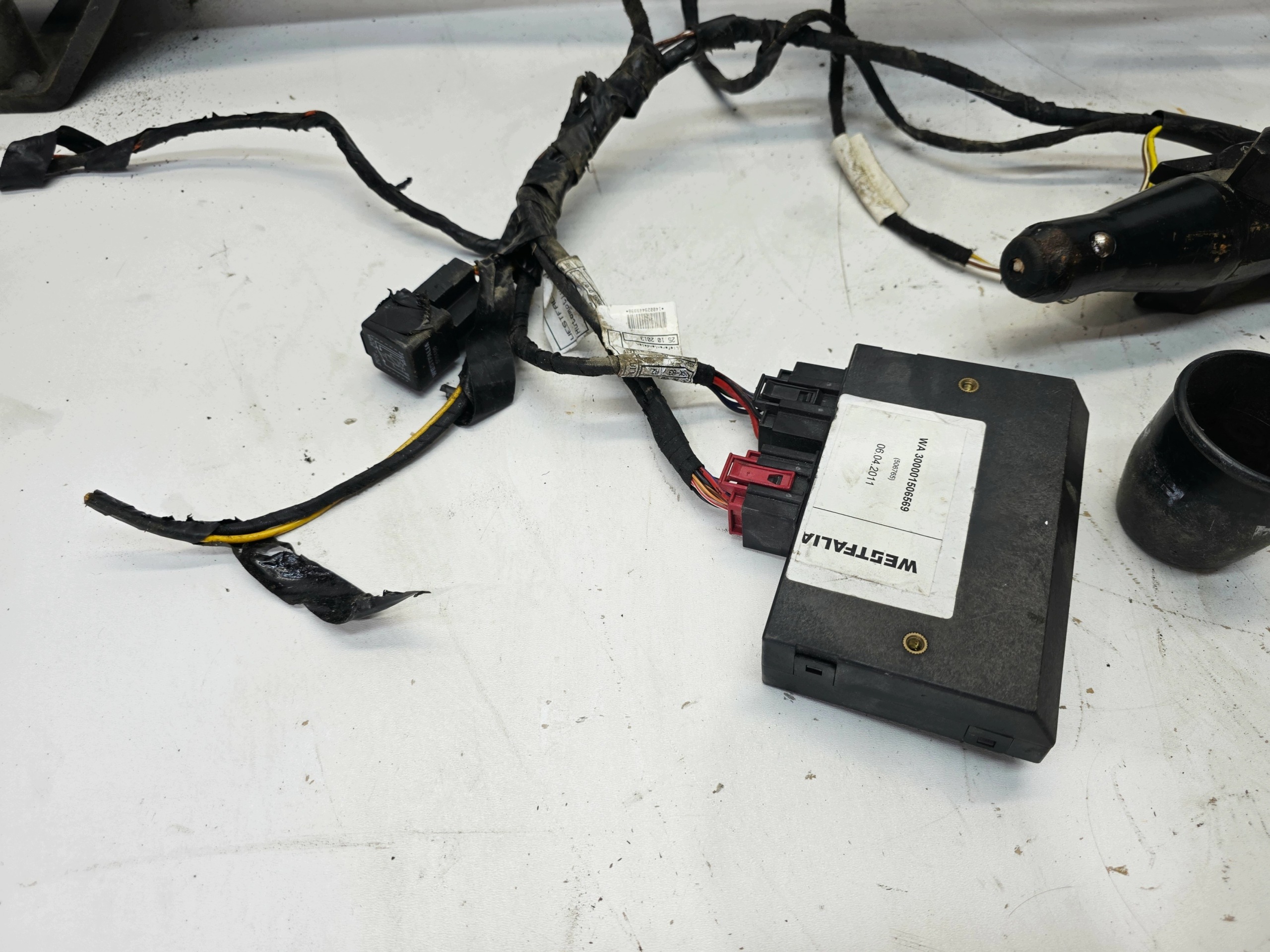 tow WYPINANY + module + key WESTFAILA AUDI Q7 4L 4L0092155