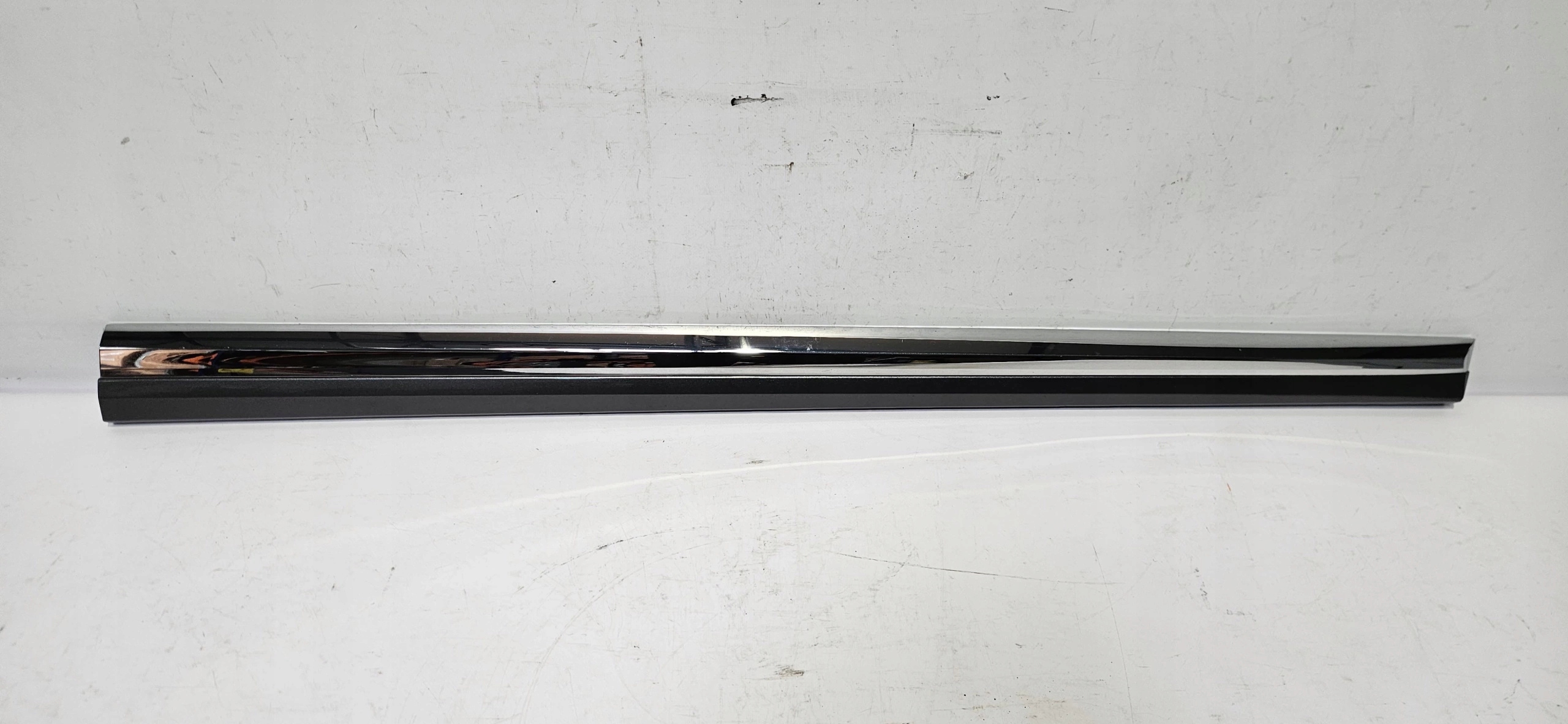 moulding door right front LEXUS LS IV 07-17 original 75071-50080