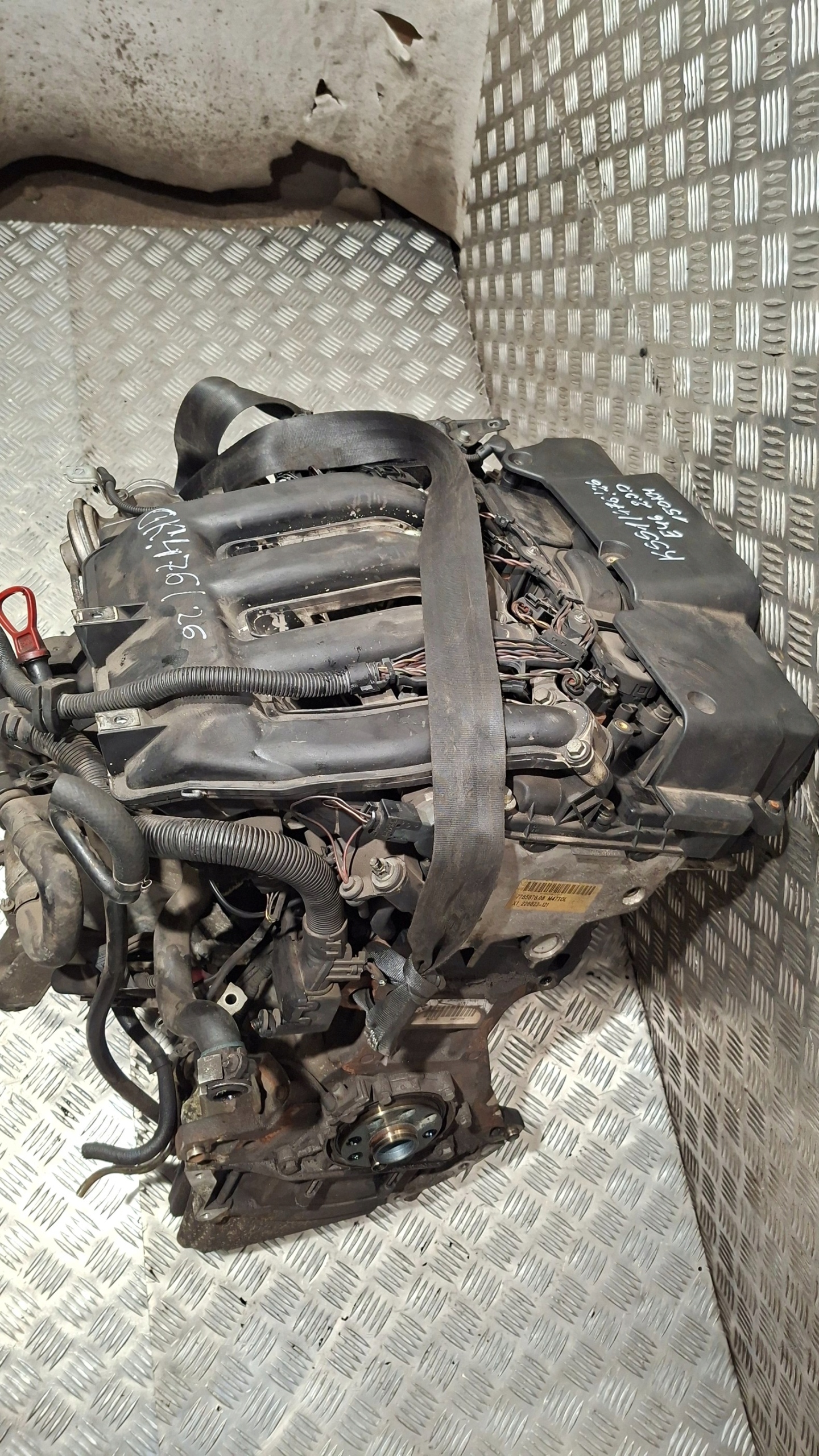 engine pillar Z UKLADEM PALIWOWYM BMW E46 2.0D 150KM