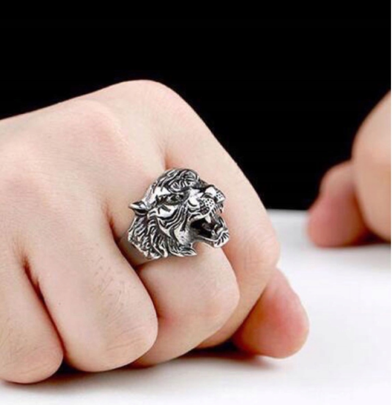 PIERŚCIEŃ SYGNET TYGRYS GŁOWA TYGRYSA GOTYCKI STAL Marka Inna marka