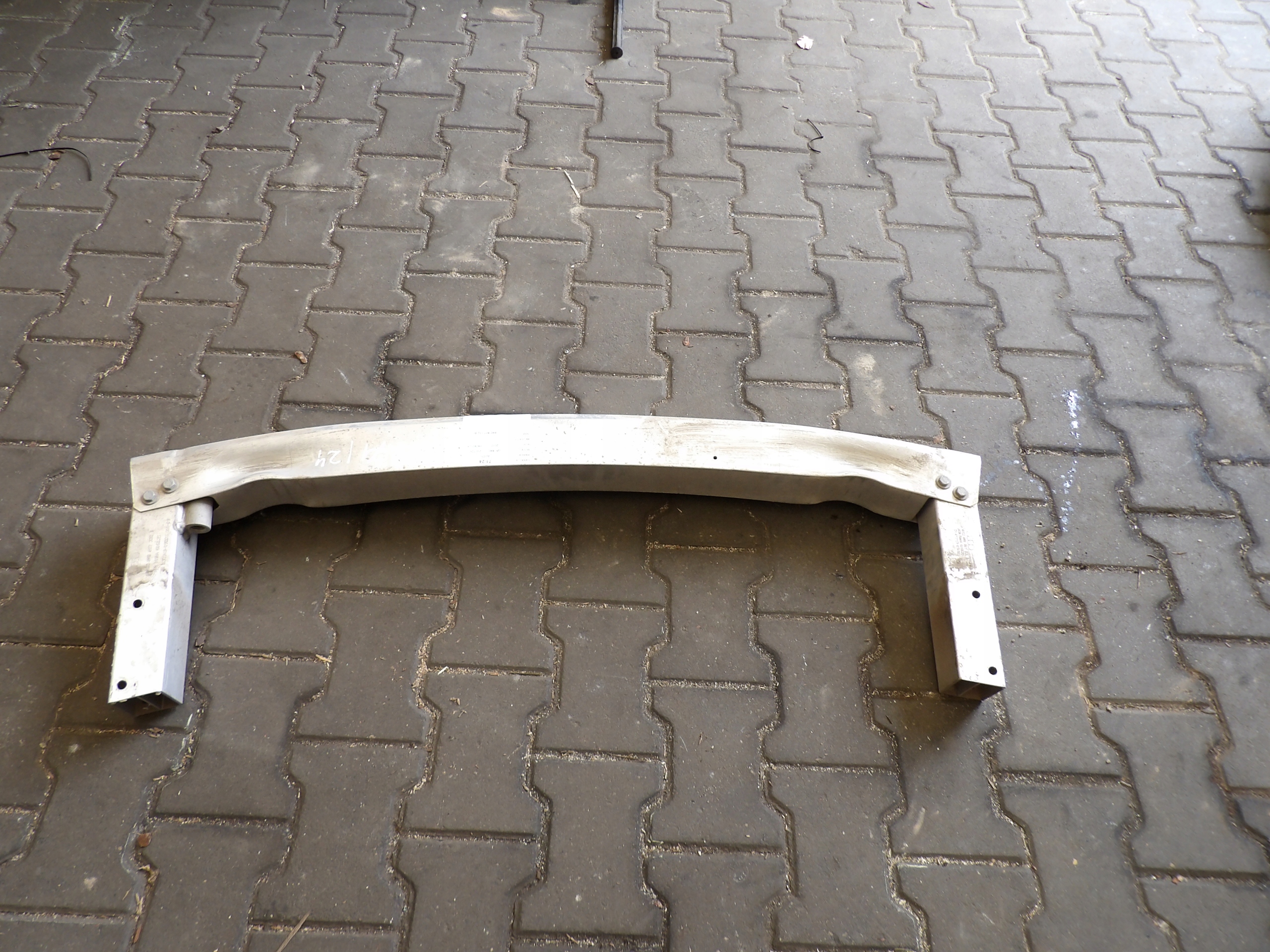 Audi Q5 8R bumper support rear part 8R0807332B
