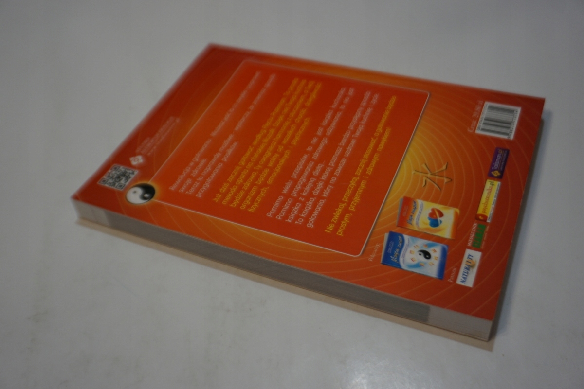 PRAKTYCZNE GOTOWANIE WEDŁUG PIĘCIU PRZEMIAN ANNA CZELEJ Tytuł Praktyczne gotowanie według pięciu przemian. Tradycyjna medycyna chińska w kuchni