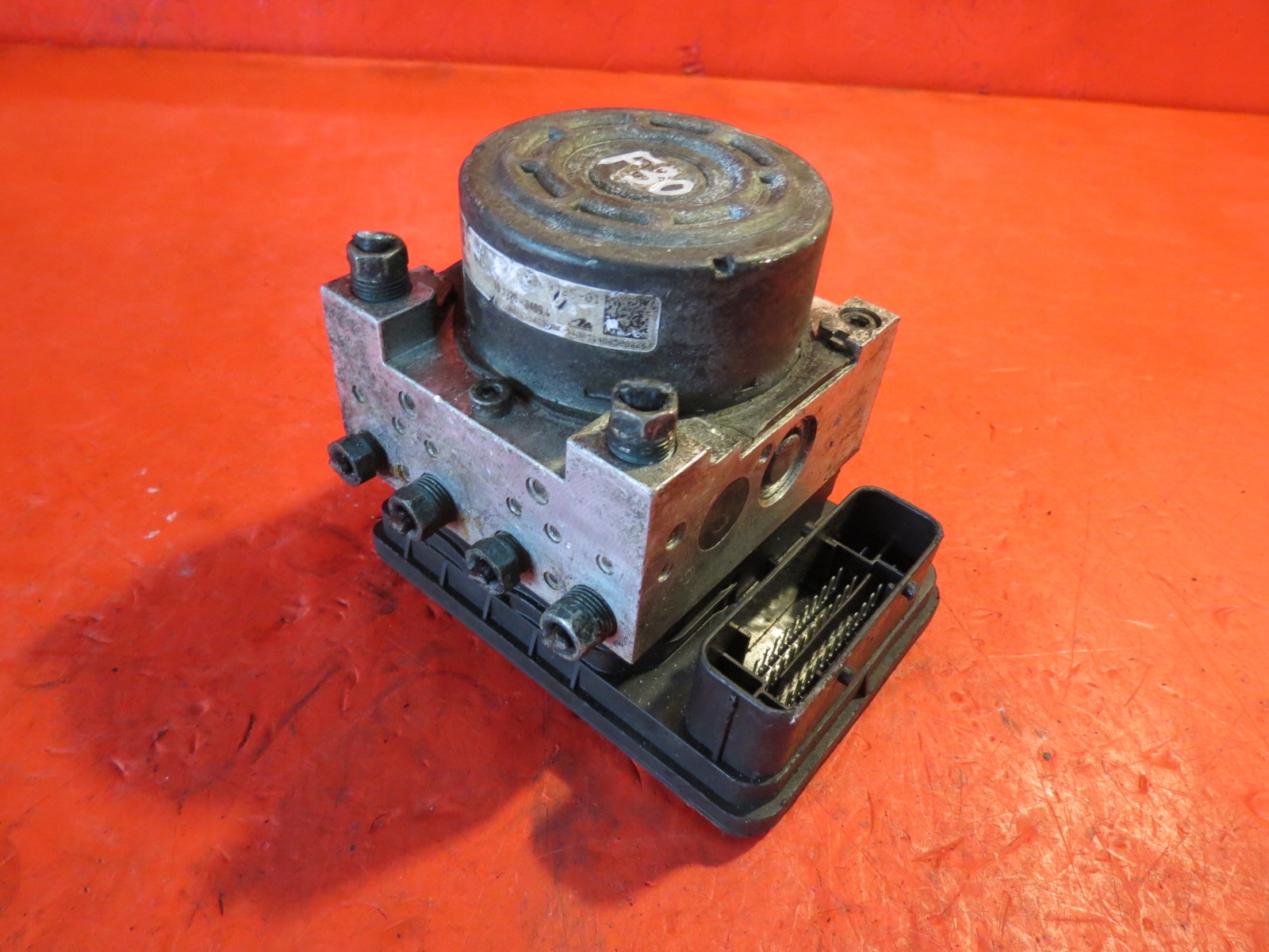 BMW 3 F31 F30 F34 F20 насос ABS 6869726 6869725