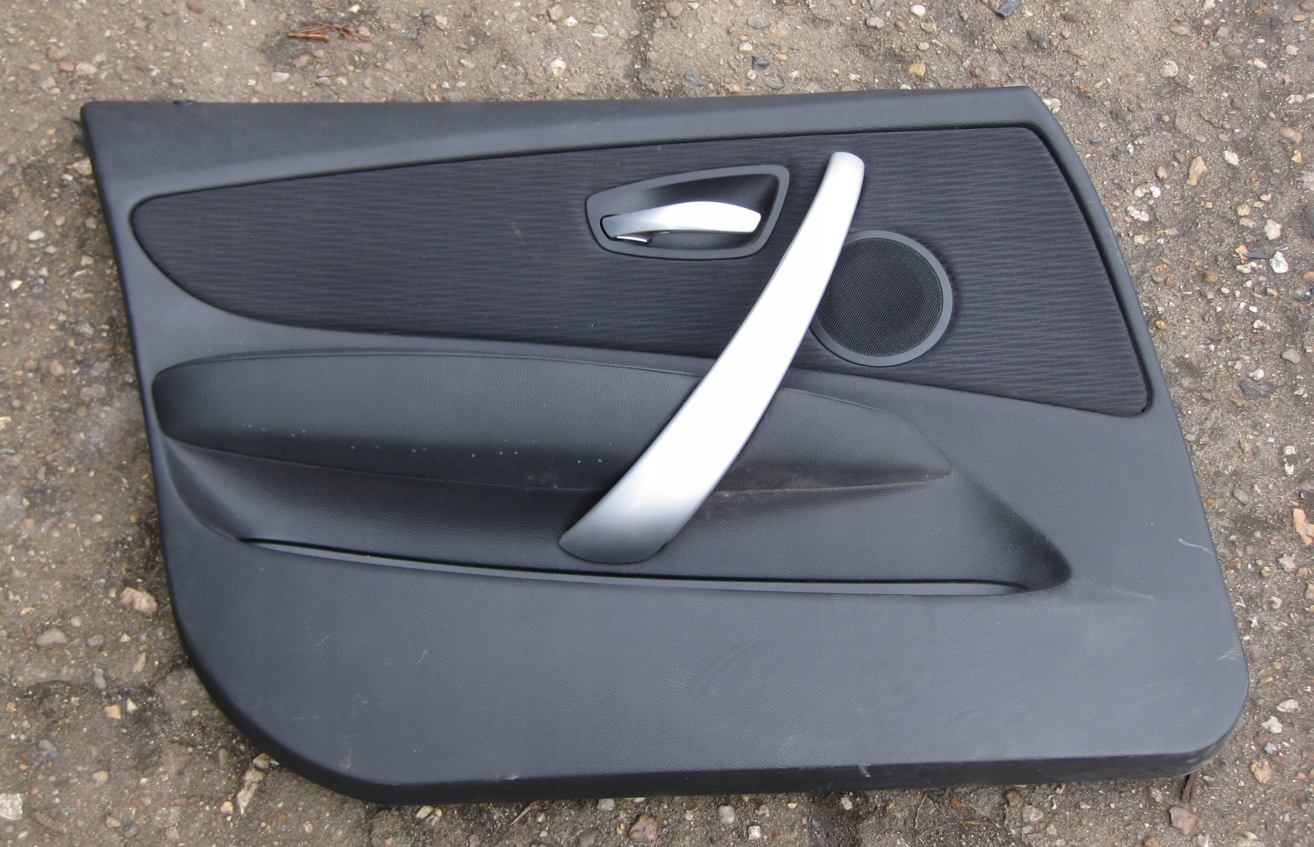 BMW E87 2.0 and 08R side door left front