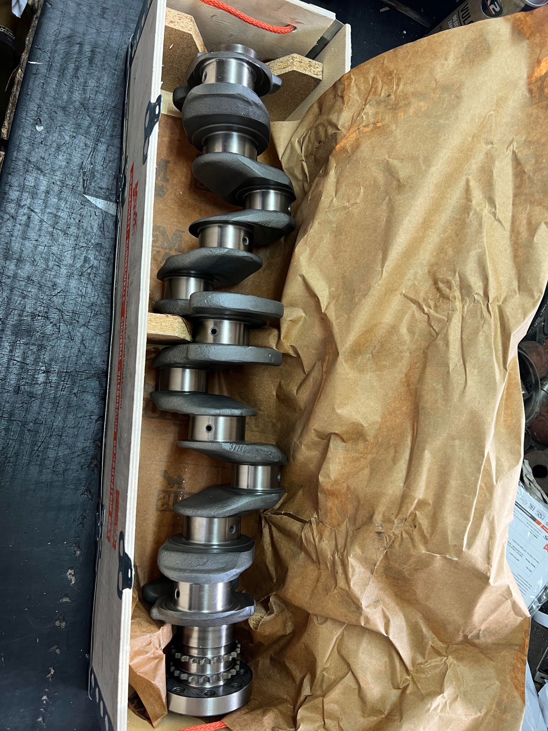 Wał korbowy BMW 3.0D fabrycznie N57