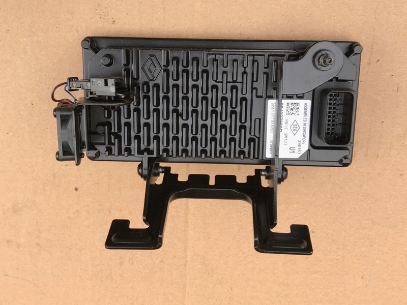 SCENIC 4 IV KAMERA SZYBY RADAR ASYSTENT RUCHU Typ samochodu Samochody osobowe