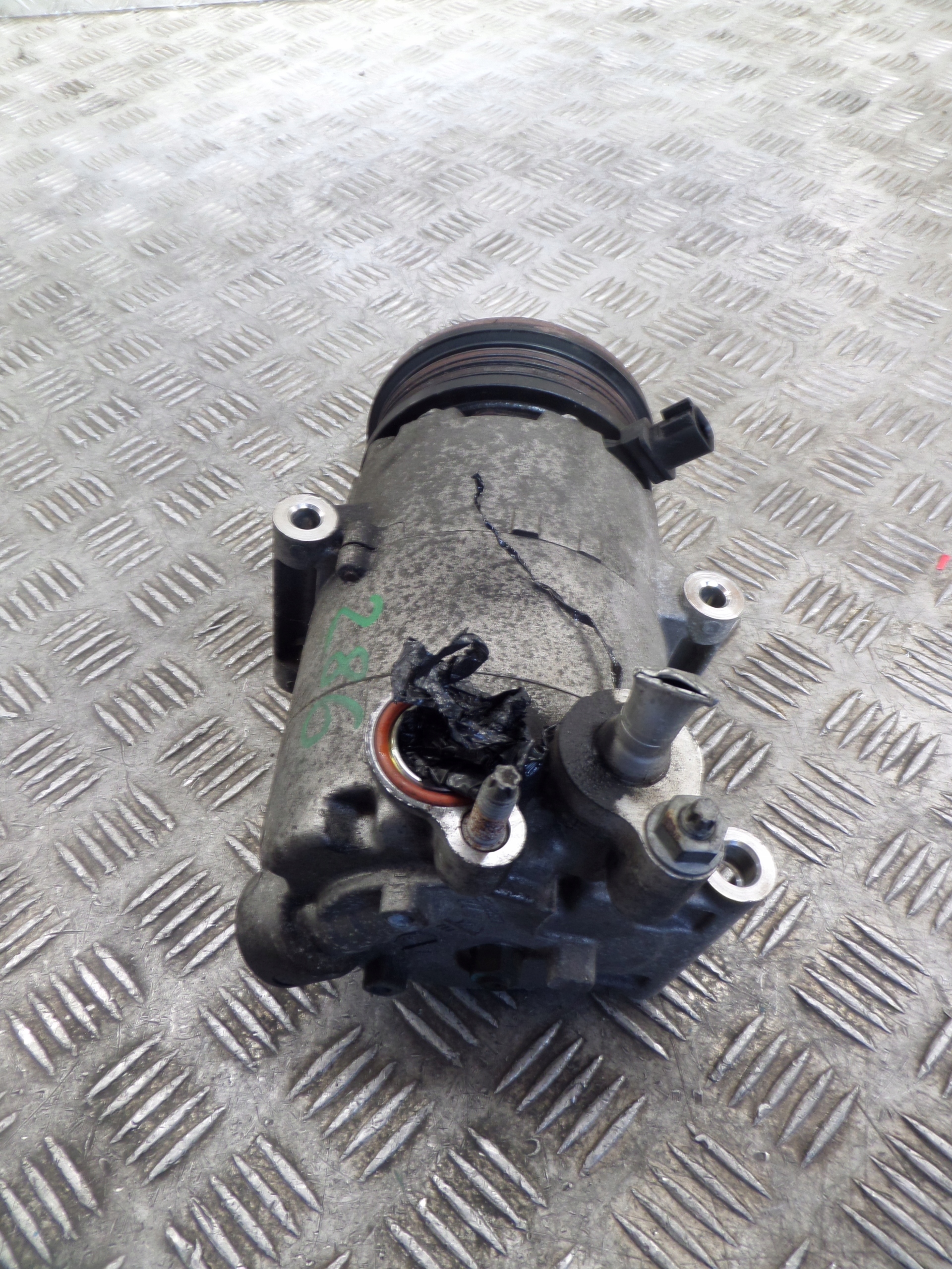 Ford OE AV61-19D629-CA Klimakompressor klimaanlage